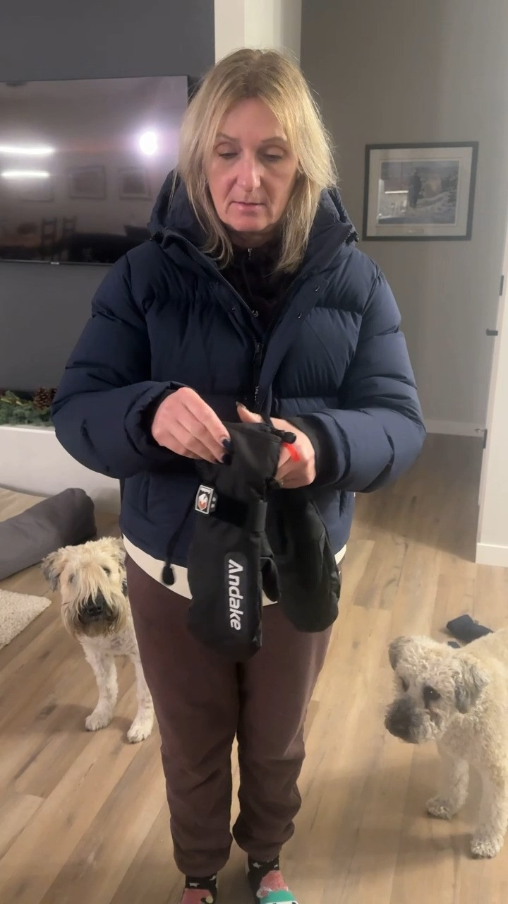 These Mitts Are Perfect For Winter Weather! 

 #LTKGiftGuide #LTKSeasonal #LTKActive