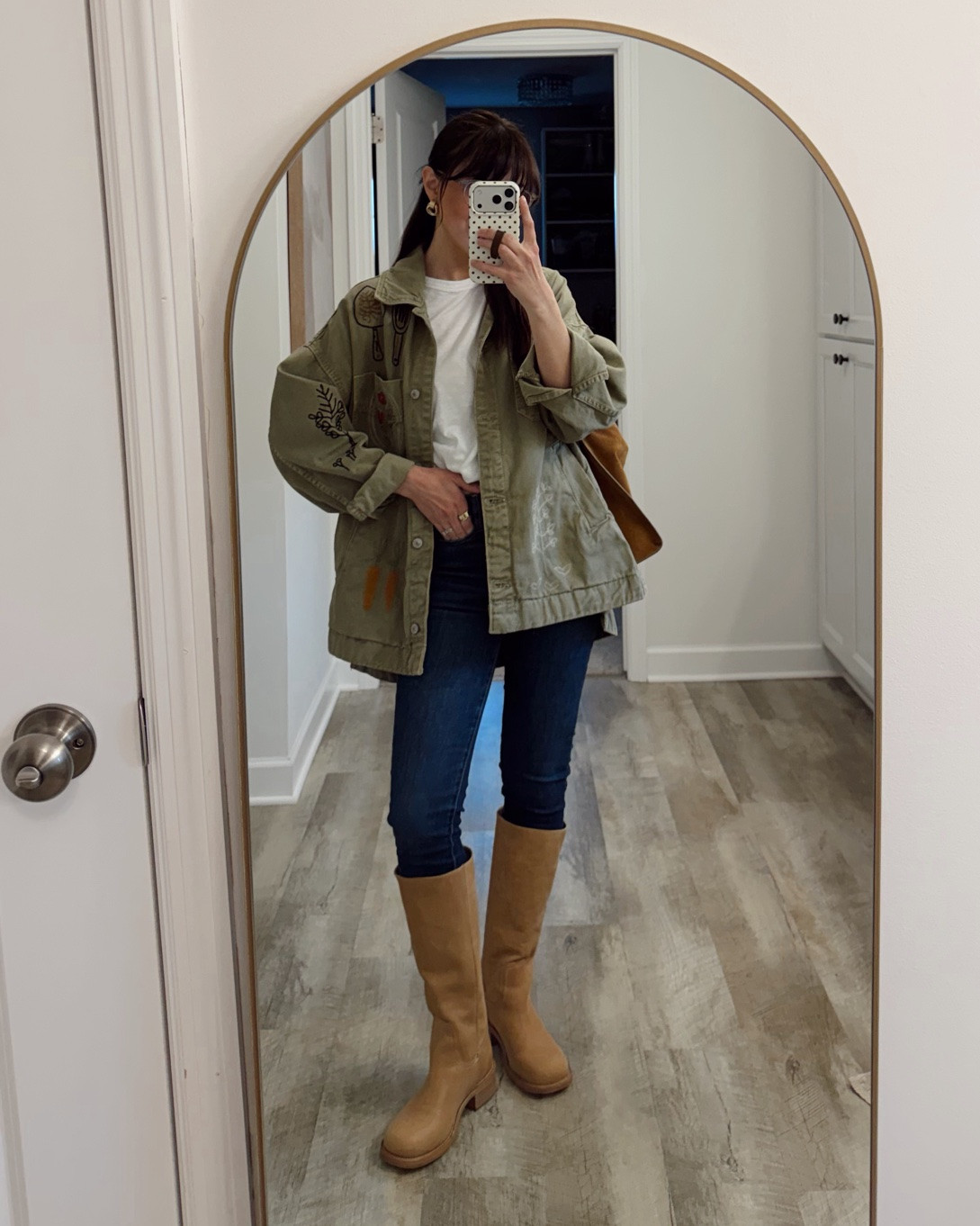 AE matching set is up to 50% off PLUS get additional 30% off with code AEFALL30 ✨ 

wearing xs in matching set but could use xxs jogger pants - size down one. Petite friendly! 2s in each pair of jeans but could’ve used 0s in the torn embroidered pair! Xs in fair isle sweater

Size down .5 in metallic adidas sambas