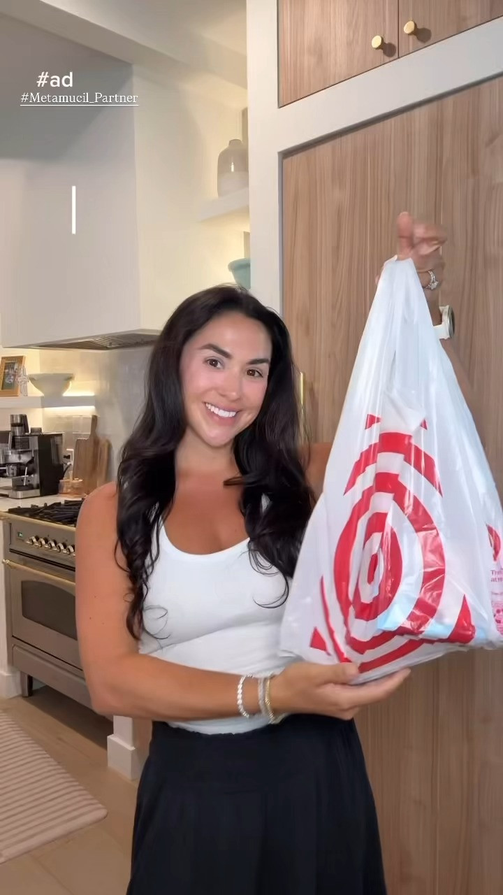 #AD  #metamucil_partner Fiber and gut health are such a game changer for my energy & that’s why I love getting @metamucil products @target. I love the on-the-go Meta Clear Stick packs to help me reach my fiber goals + they taste great too! So easy and convenient to add into your daily routine. Shop here https://on.ltk.com/+-JgxLLzeXToD9opo6cPdTw #target #targetpartner @shop.ltk #liketkit †Diets low in saturated fat and cholesterol that include 7 grams of soluble fiber per day from psyllium husk, as in Metamucil, may reduce the risk of heart disease by lowering cholesterol.  One serving of Metamucil has 2.4 grams of this soluble fiber."  

 #LTKfitnessgoals #LTKmomlife #LTKselfcare