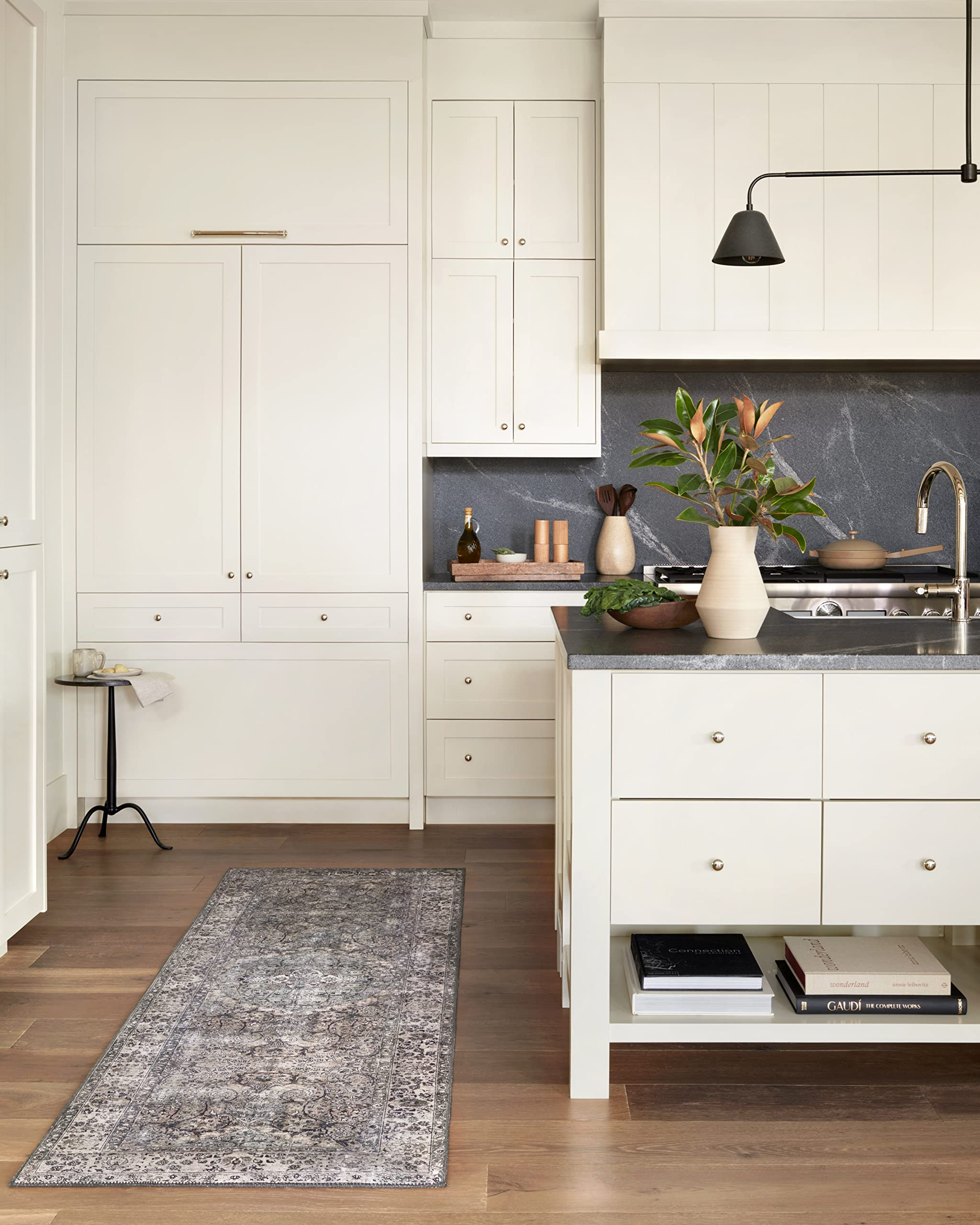 Loloi Layla Collection LAY-06 Taupe/Stone 7'-6" x 9'-6" .13" Thick Area Rug, Soft, Durable, Vinta... | Amazon (US)