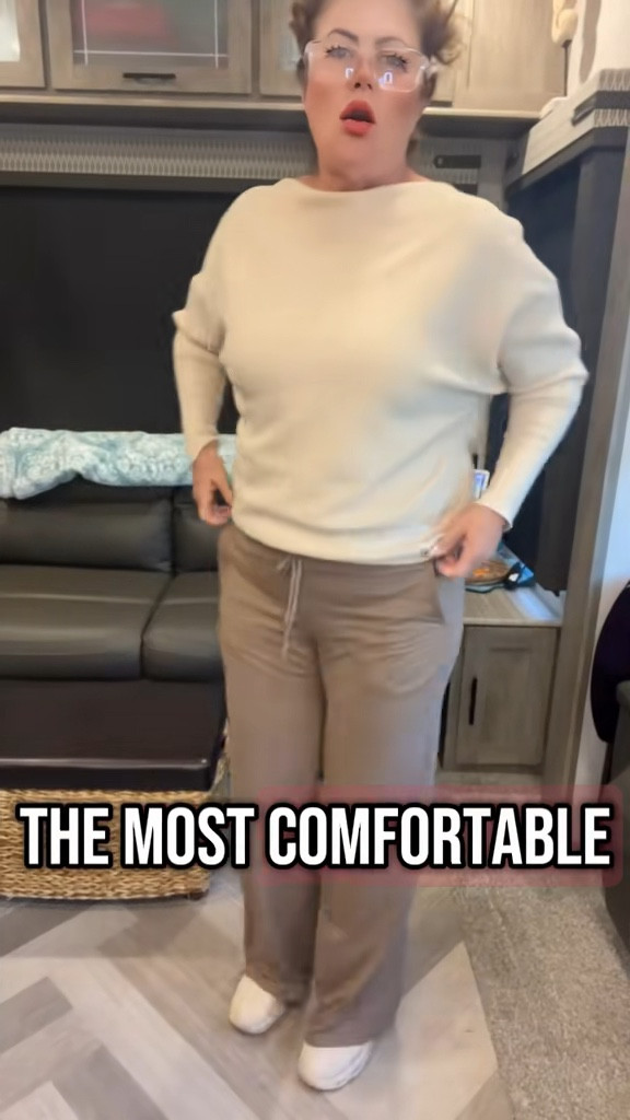 Comfortable draw string sweat pants 

#LTKSeasonal #LTKTravel #LTKPlusSize