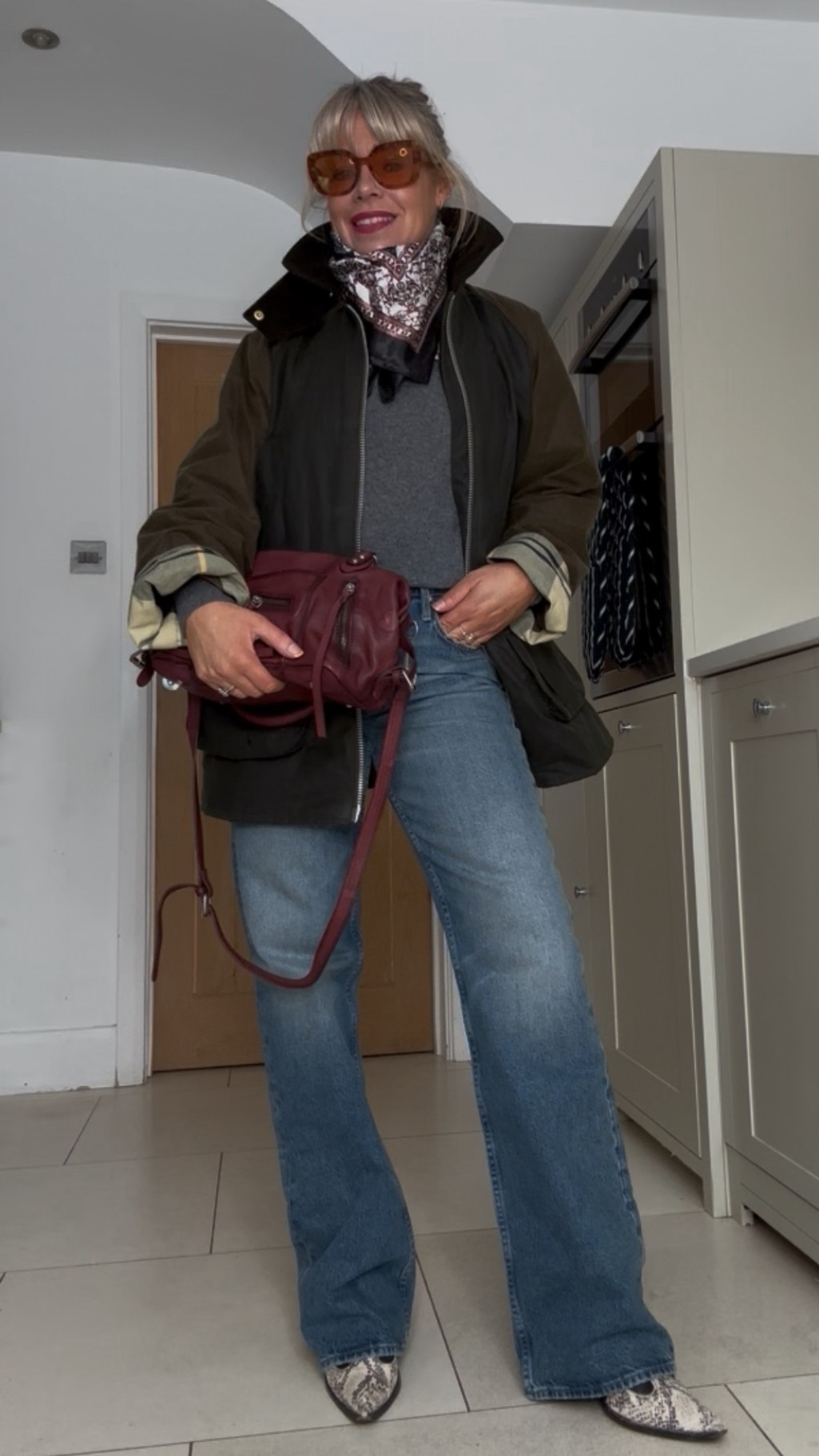 Trying out the viral Mother Reifler jeans - have linked everything and similar jeans 🙌🏻