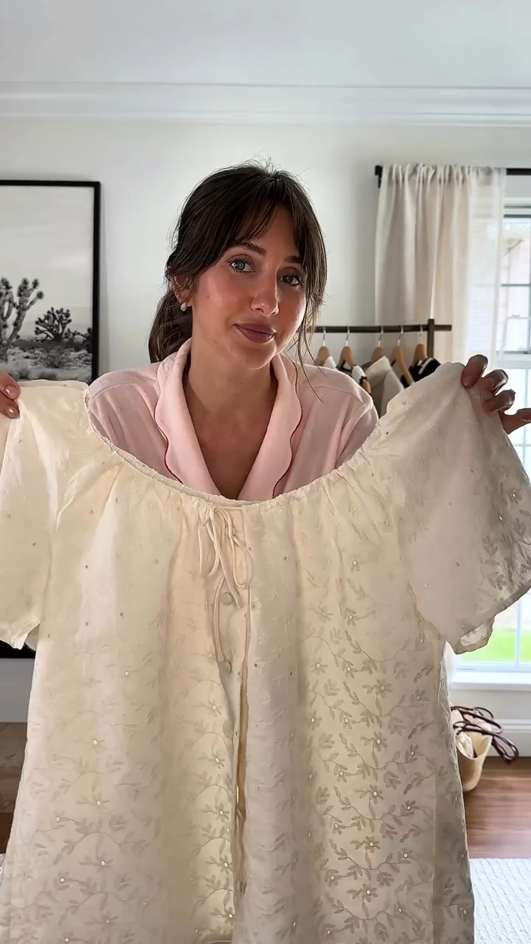 No trends. No overstyling. Just an outfit that works every single time. Simple always wins. 🤍  Follow if you like simple, uncomplicated style!
Everything is linked in stories✨

Would you wear this?