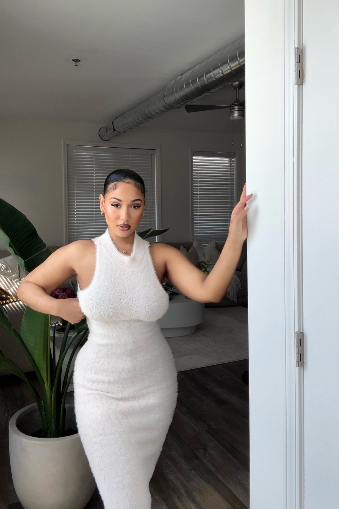 the perfect elegant white dress with some texture 😍

#LTKfindsunder100 #LTKfindsunder50 #LTKstyletip