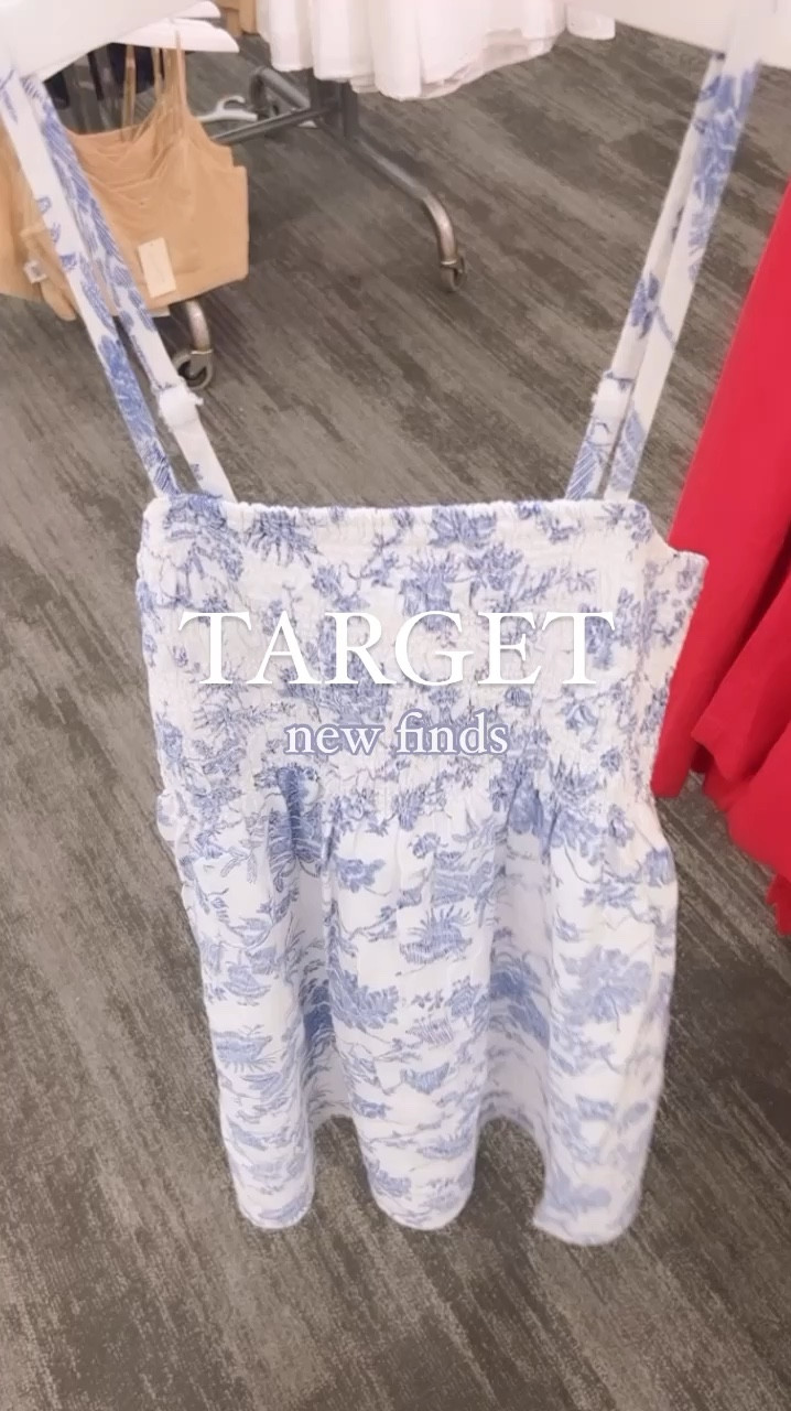Target, target dresses, summer styles, earrings, target fashion, linen dress, sandals, beach bag, affordable fashion 