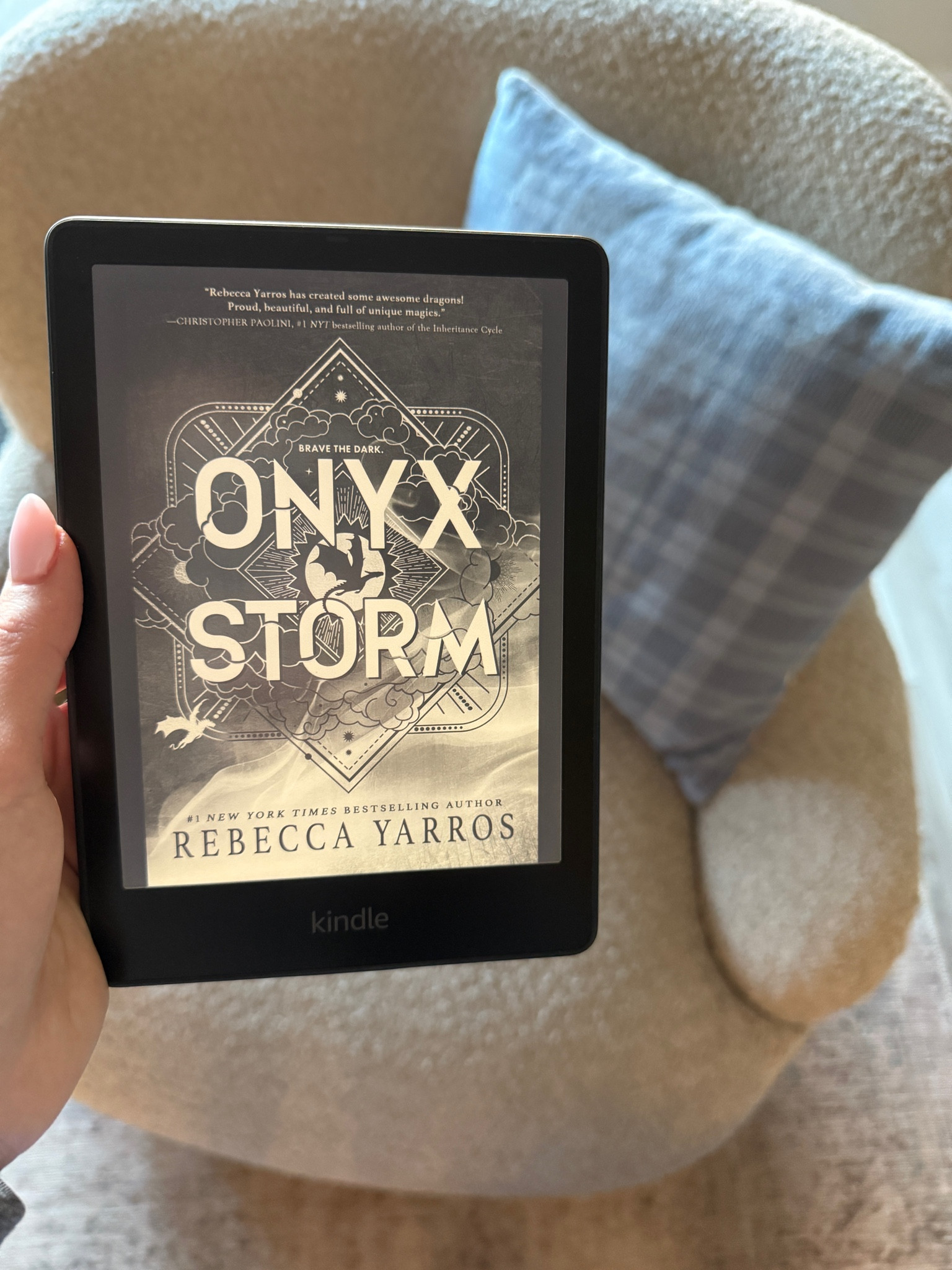 Will be curled up in my chair reading the new Onyx Storm book on my kindle until further notice 😋

#LTKGiftGuide #LTKTravel #LTKHome