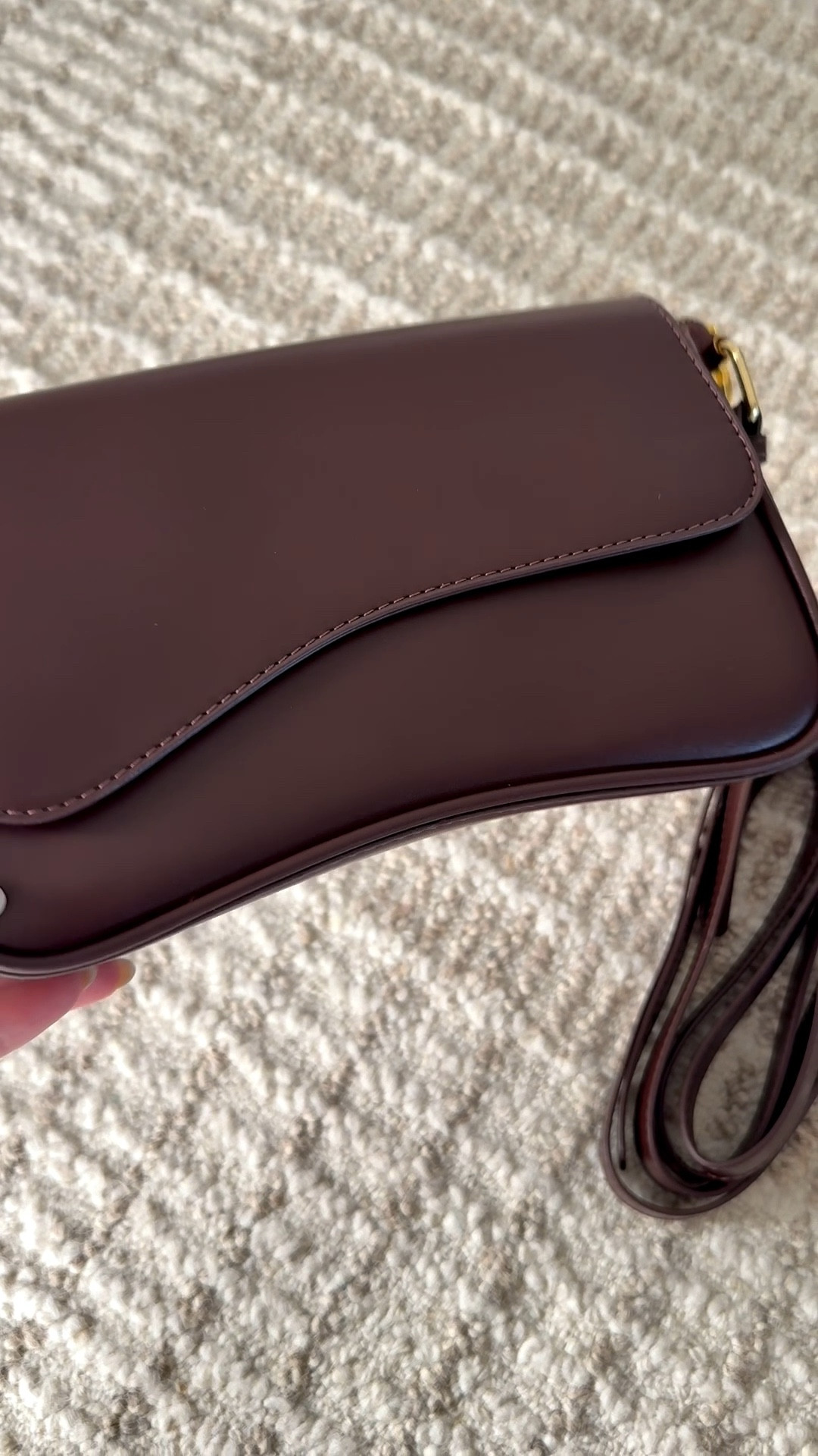 This bag is stunning! Giving such designer vibes but under $20!!! 😍🤯


Fall bag, fall style, brown purse, mini purse, fall clutch, fall style, cozy season 



#amazon #amazonfinds 

#LTKSaleAlert #LTKSeasonal #LTKItBag