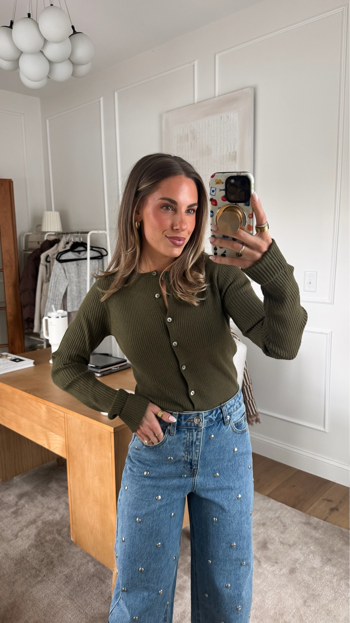  I feel like I need to buy every color in this cardigan! It looks so perfect with the barrel jeans! 😍
runs TTS + I am wearing an XS 


#barreljeans #viraljeans #targethaul #targetfinds #targetfashion #fallfashion

#LTKHoliday #LTKSeasonal #LTKGiftGuide