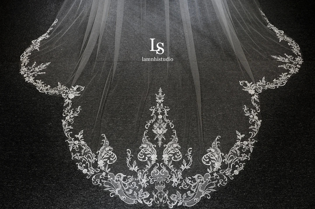 LS65/ lace veil/1 tier veil / cathedral veil / custom veil/Scalloped Edge veil/Scalloped veil/bri... | Etsy (CAD)