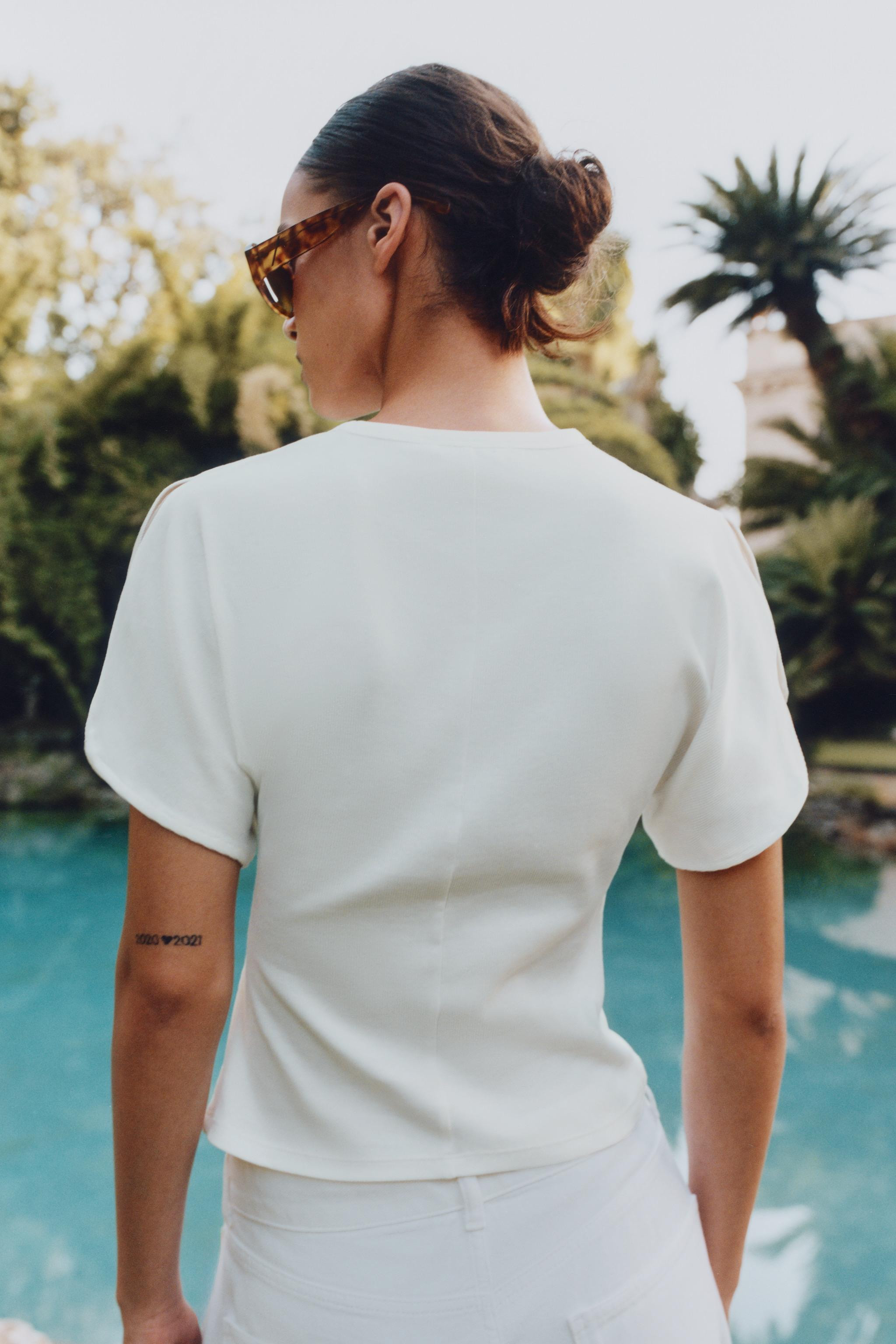 T-SHIRT CON MANICHE GIAPPONESI | Zara US