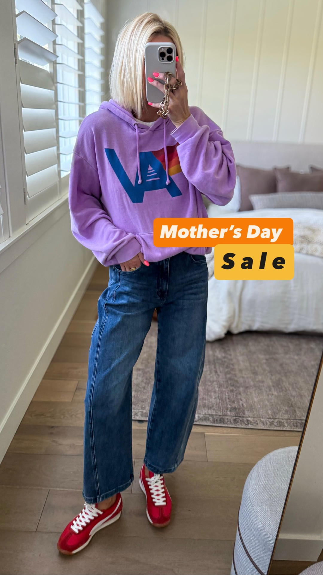 I know it looks like ‘just a sweatshirt’…
but it’s actually my most worn, cost-per-wear WIN 🫶
Promise, you will LOVE.
Use code: MDAY20 for 2030% off sitewide 
I have these in size small and medium— wearing a medium here. Sizing is unisex so sizes run a little bit bigger than a traditional women’s size. 
￼

#LTKMothersDay #LTKOver40 #LTKmomlife