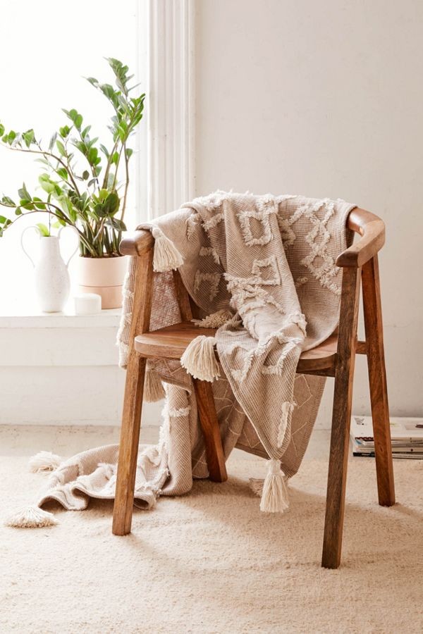 Geo Tufted Tassel Throw Blanket | Urban Outfitters (US and RoW)