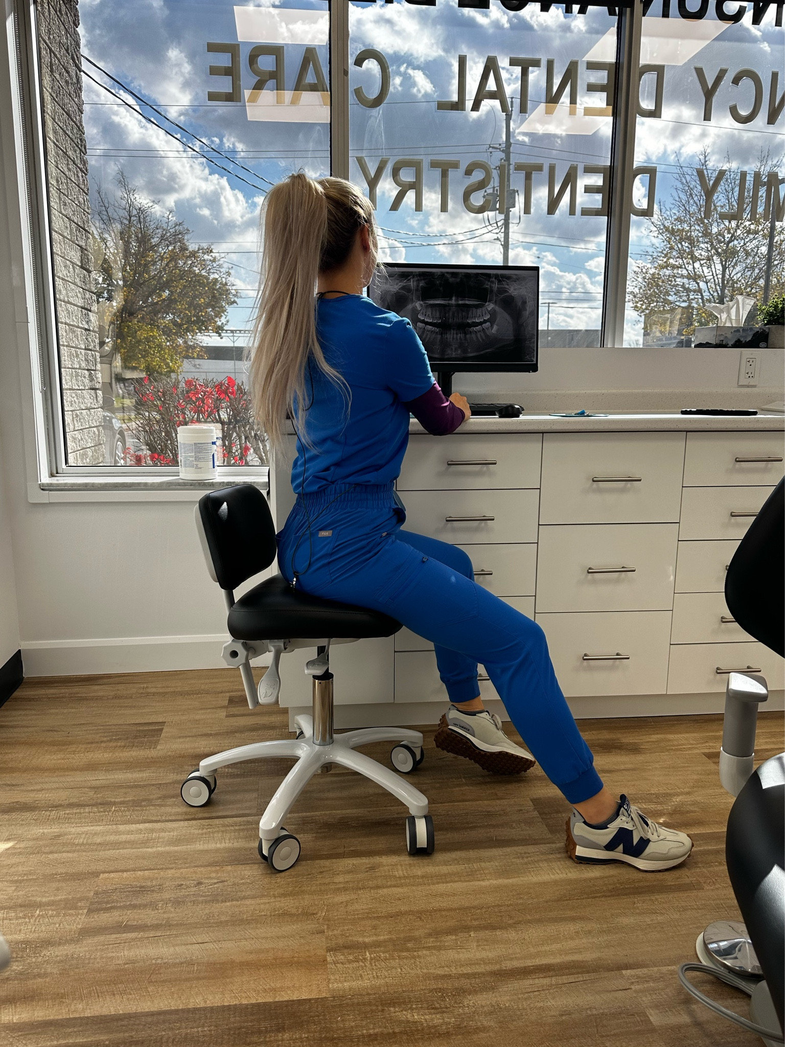 Blue never fails💙 

#LTKworkwear