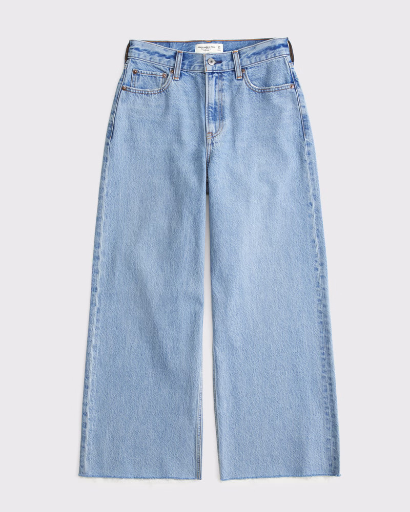 Women's Curve Love High Rise Cropped Wide Leg Jean | Women's Bottoms | Abercrombie.com | Abercrombie & Fitch (UK)
