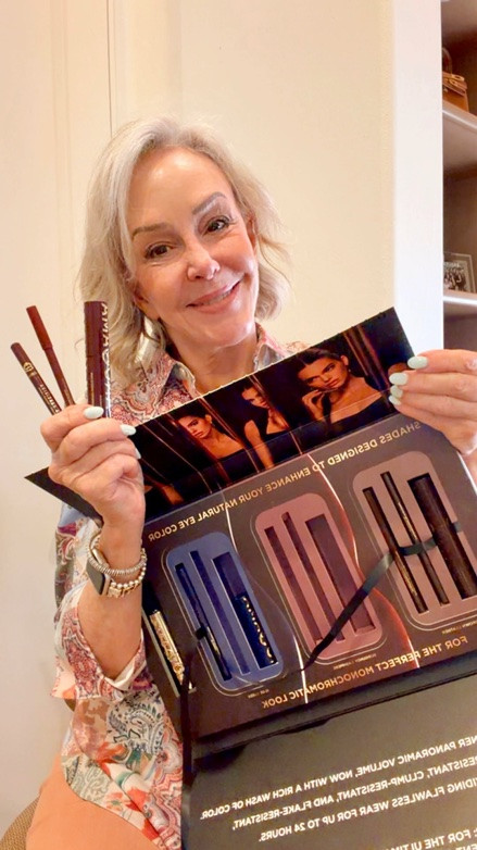 L’Oreal Corner to corner panoramic volume in colored shades that enhance your eye color. Correction- all products here for eyes. Not lips
Lashes are so fanned out eye look is up to 1.4x bigger. Their volumizing mascara is smudge resistant, clump resistant, flake resistant, and smudge resistant

#LTKMothersDay #LTKOver40 #LTKBeauty