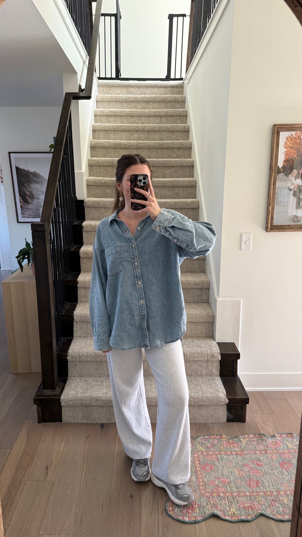 sized up in both pieces, wearing medium!

Mom outfit, postpartum, nursing friendly 

#LTKootd