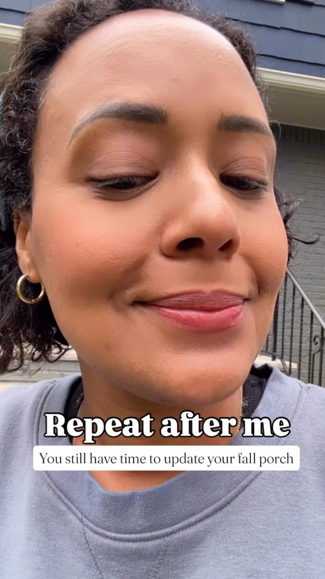 You don’t need to buy all new decor to make your porch feel fresh for fall.

I reused almost everything I already had from past years.

The only new pieces are two wreaths from @homesense_us and a few Costco mums — which, by the way, will last way longer if you water them from the bottom.

That gold table? My neighbor put it out for bulk pickup and I couldn’t let it go to waste. A quick coat of spray paint and it instantly pulled everything together.

It’s not about doing a total makeover every season.

It’s about using what you already have, adding a few small touches, and giving it new life.

Because cozy doesn’t have to mean new everything.