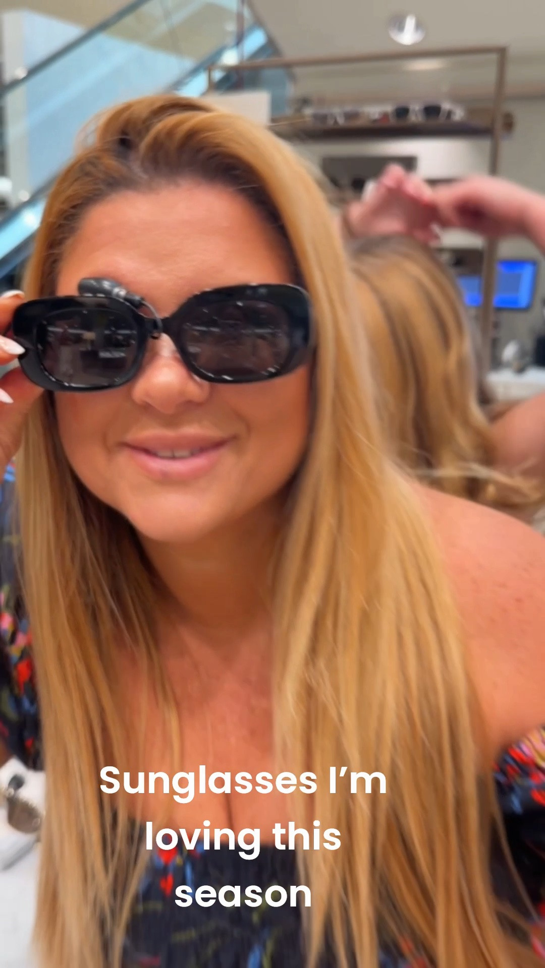 If you know me, you know I’m a sunglasses junkie. These are my picks for this fall soon to start season 👊🏻

#LTKmomlife #LTKSaleAlert #LTKootd