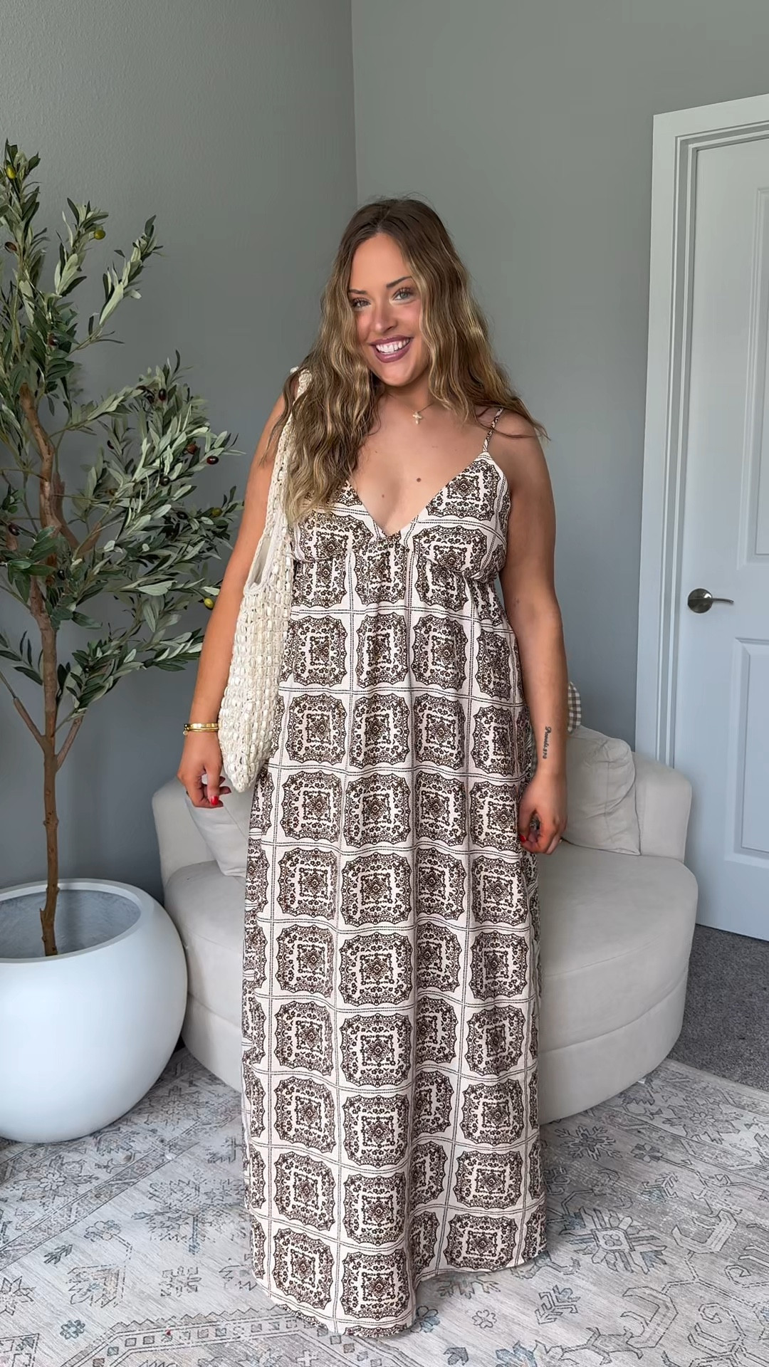 Size down one if you’re smaller chested! 

#LTKSaleAlert #LTKSeasonal #LTKMidsize