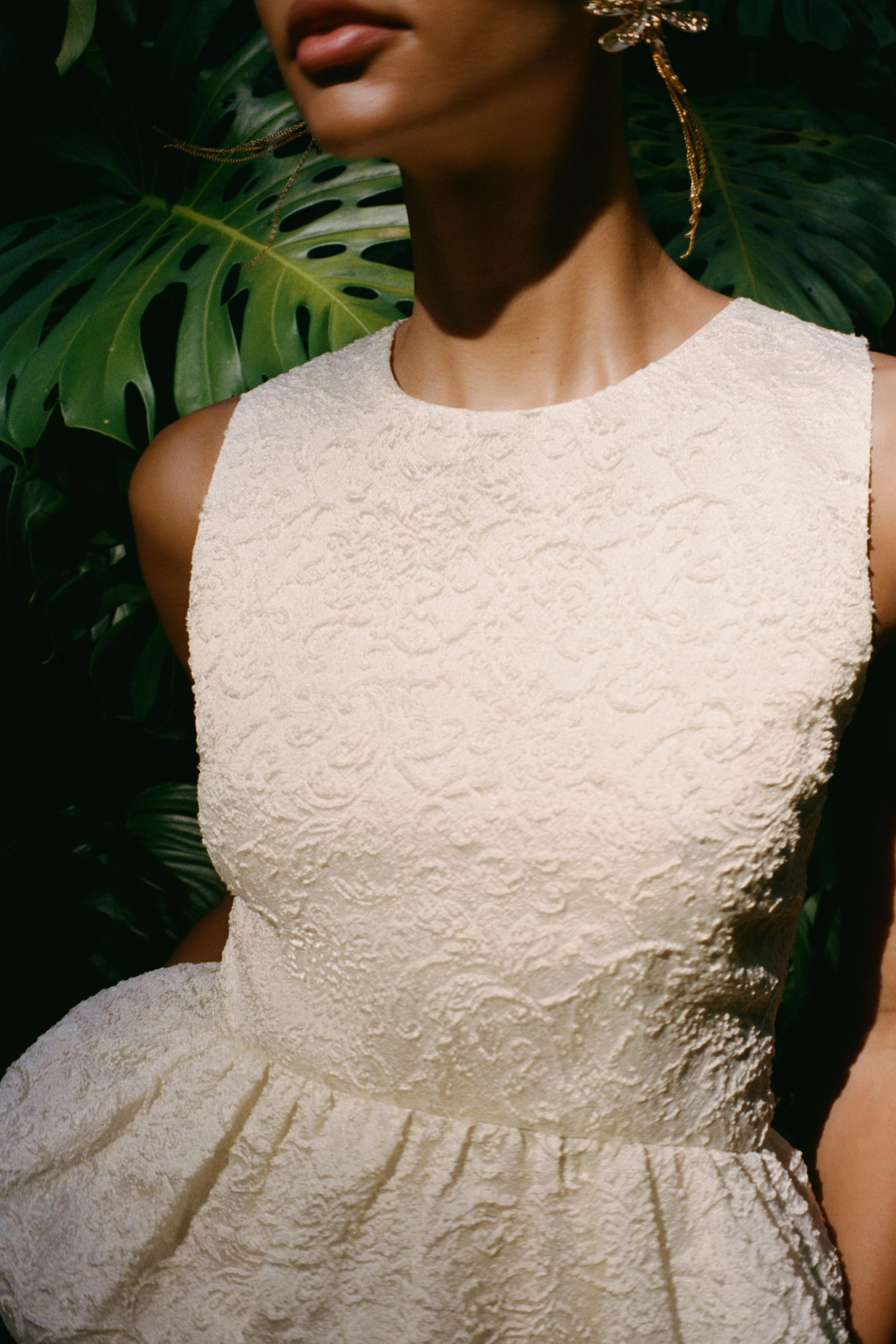 TEXTURED PEPLUM TOP | Zara US