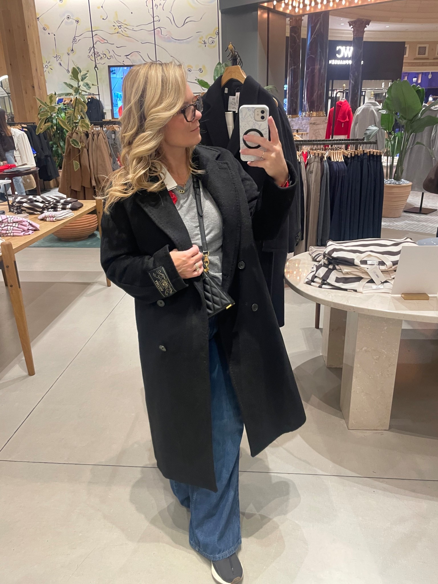 This is aritzia‘s slouch coat. It is extremely oversized. This is a size small I do love it, but it feel like it almost overpower me a little bit, but it is a major sale right now so if you wanted to grab this piece now is the time to grab it I would definitely size down in this 

#LTKGiftGuide #LTKmomlife #LTKOver40