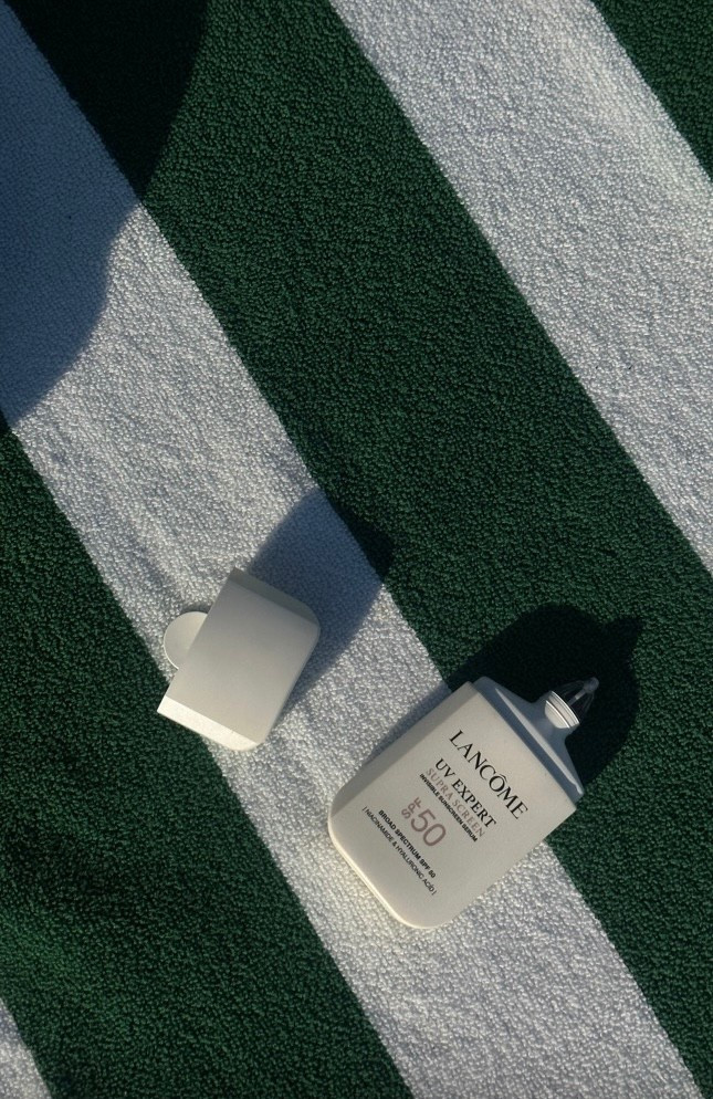 I’ve been loving Lancôme’s UVEX Supra sunscreen this summer! It doesn’t leave a white cast, has niacinamide and hyaluronic acid, and a broad spectrum SPF of 50. ☀️

#LTKSeasonal #LTKBeauty #LTKFindsUnder100