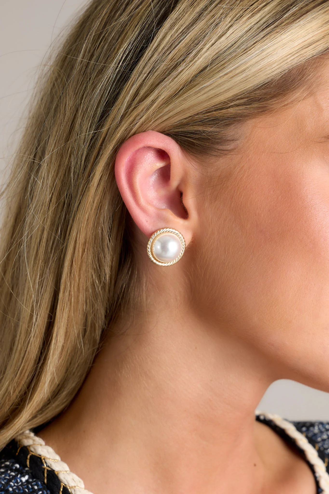 A Sure Thing Ivory Pearl Stud Earring | Red Dress