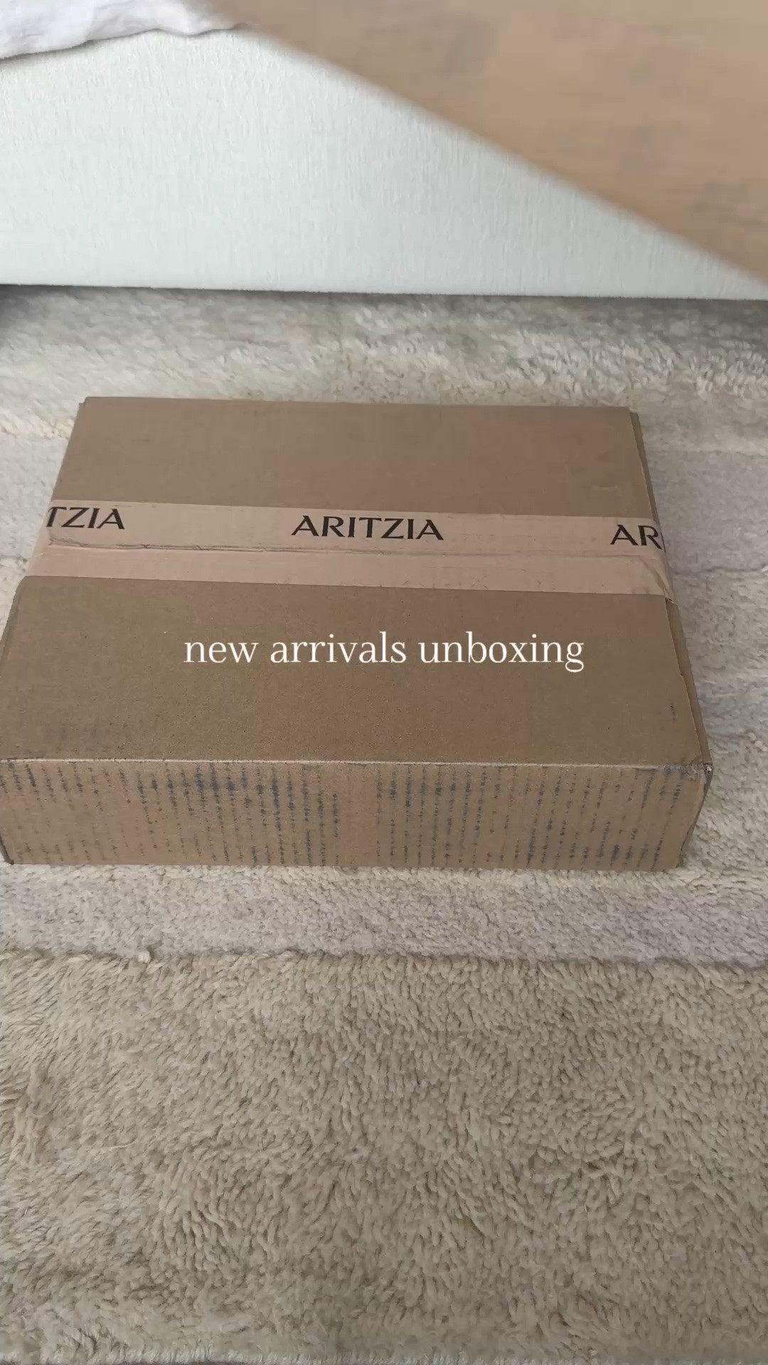 The Aritzia unboxing experience is half the fun of online shopping. I picked up some knits and trousers from this weeks drops. 
@Aritzia