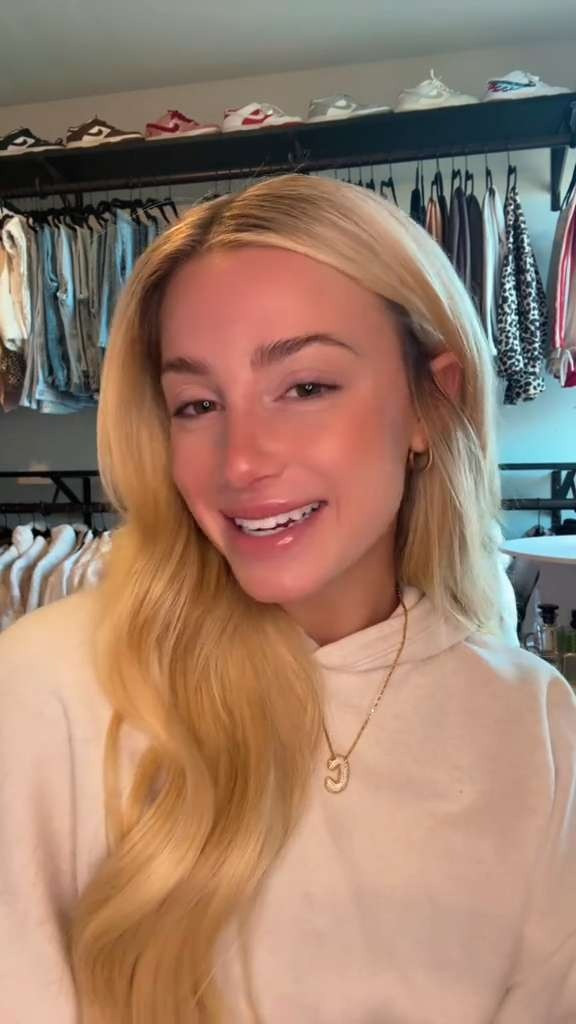 Work day🫶🏻  

 #LTKBeauty #LTKWatchNow