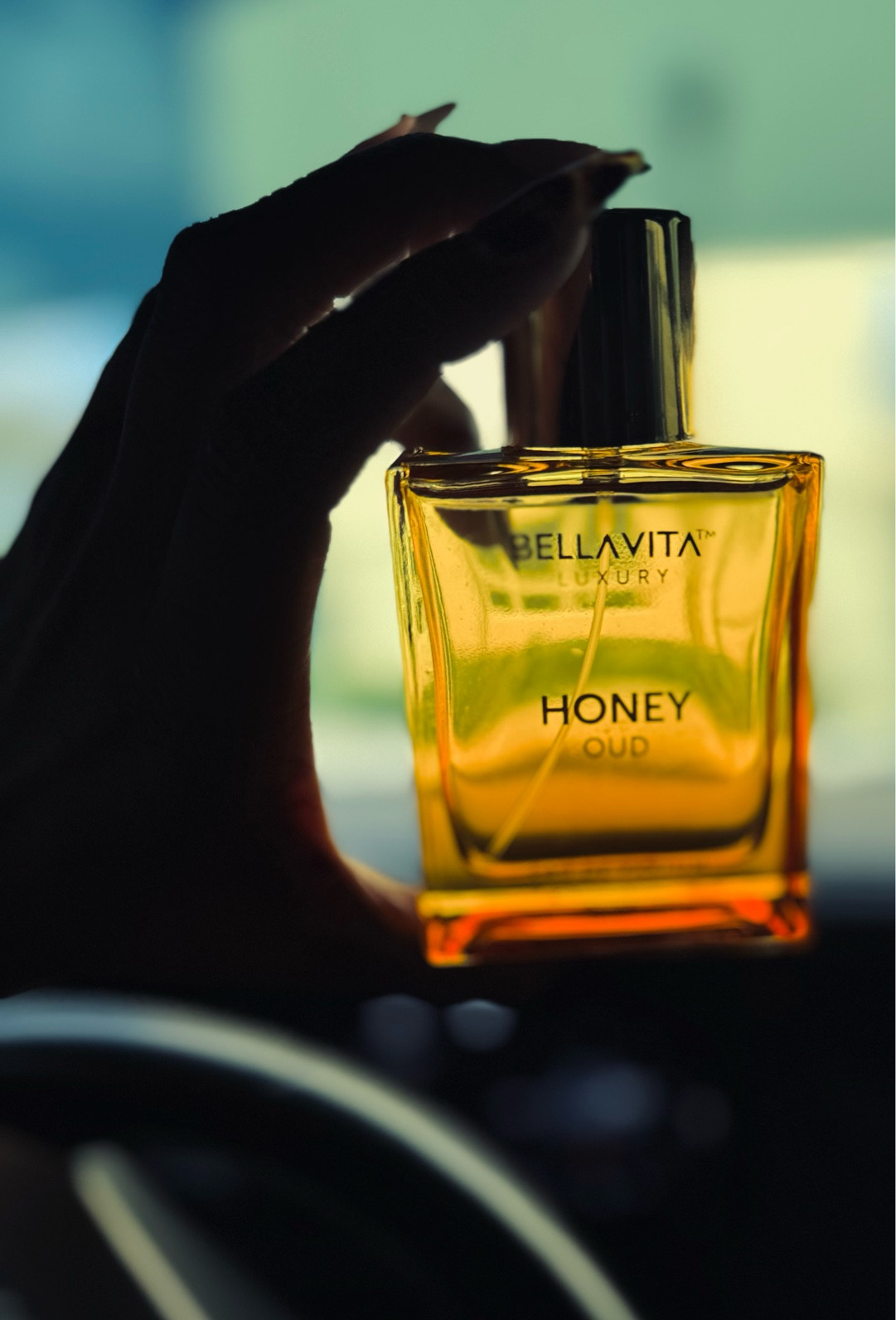 Scent of the day 

Bella Vita Luxury Honey Oud is a unisex perfume featuring a fruity-floral aroma. Known for its lasting power, it has a bold scent that gradually softens over time.

• Top notes: Honey and bergamot
• Heart notes: Oud, rose, patchouli, and sweet spicy
• Base notes: Oud, vanilla, amber, labdanum, leather, and musk




#LTKFindsUnder50 #LTKBeauty