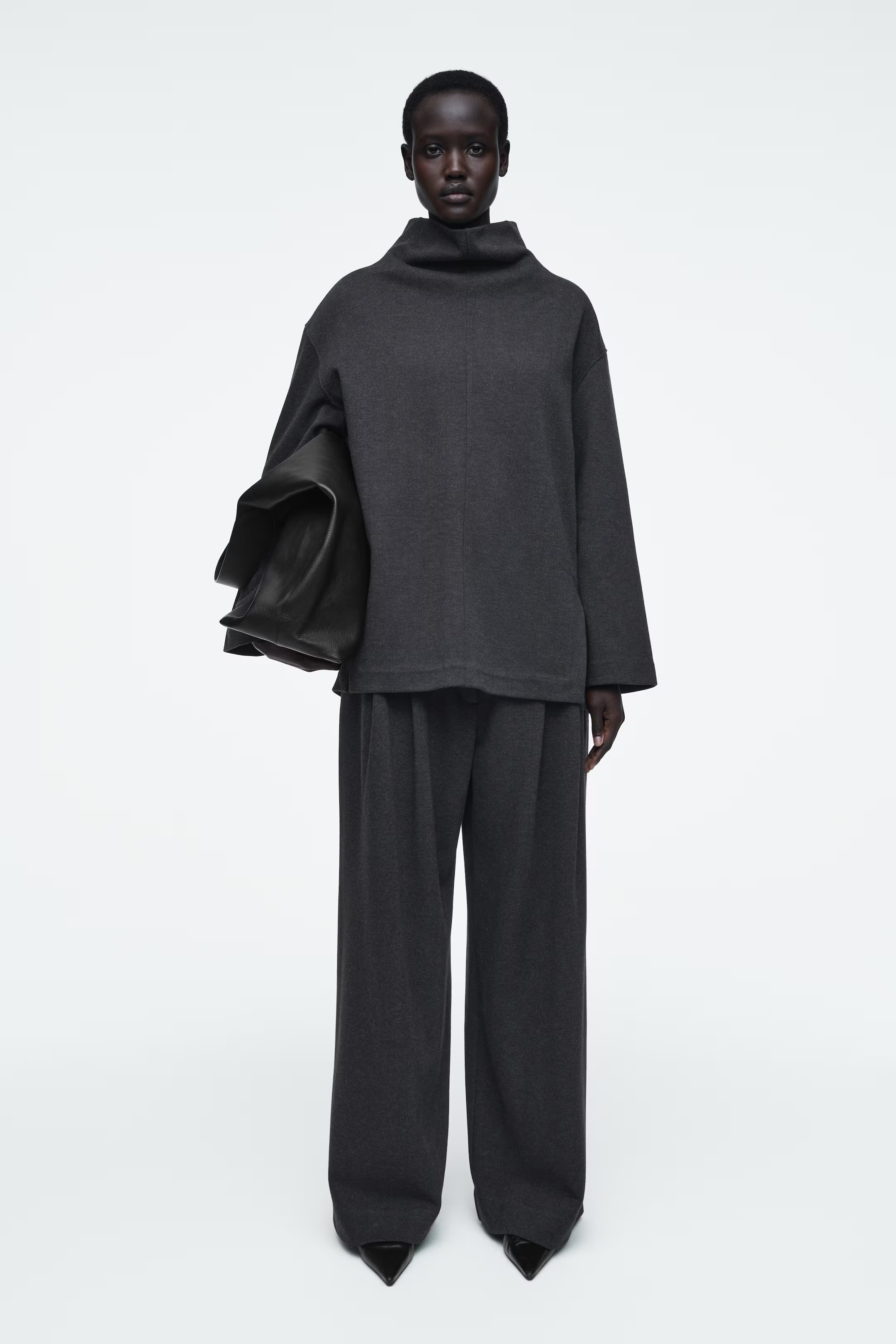 PLEATED WIDE-LEG HERRINGBONE TROUSERS - CHARCOAL - Ladies | H&M GB | H&M (UK, MY, IN, SG, PH, TW, HK)