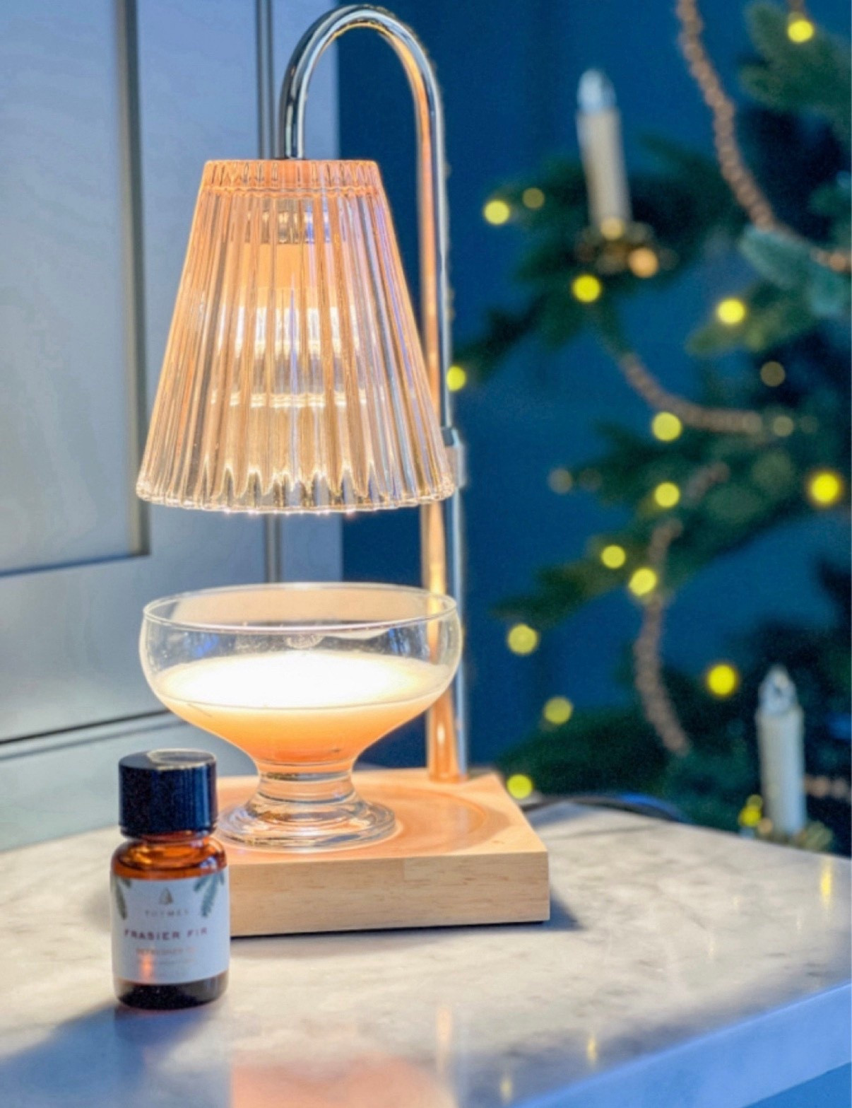 This darling candle warmer is personal favorite from Amazon! It is adjustable to the size of your candle or dish and has a timer too! I promise your house will smell amazing quicker than just lighting a candle.



#LTKFindsUnder50 #LTKHoliday #LTKGiftGuide