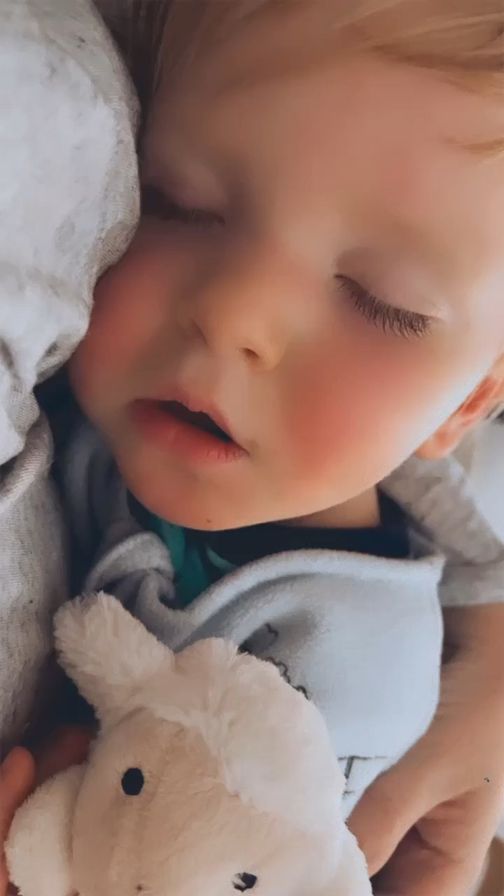 fully convinced there is nothing cozier than post-nursing 🤱🏼 session snuggles 🥰 on a rainy day 🌧️ with my two baby boys 👼🏼🥹🐶 - love our little life and spending my days with them!! 🫶🏽

#LTKfamily #LTKbaby #LTKhome