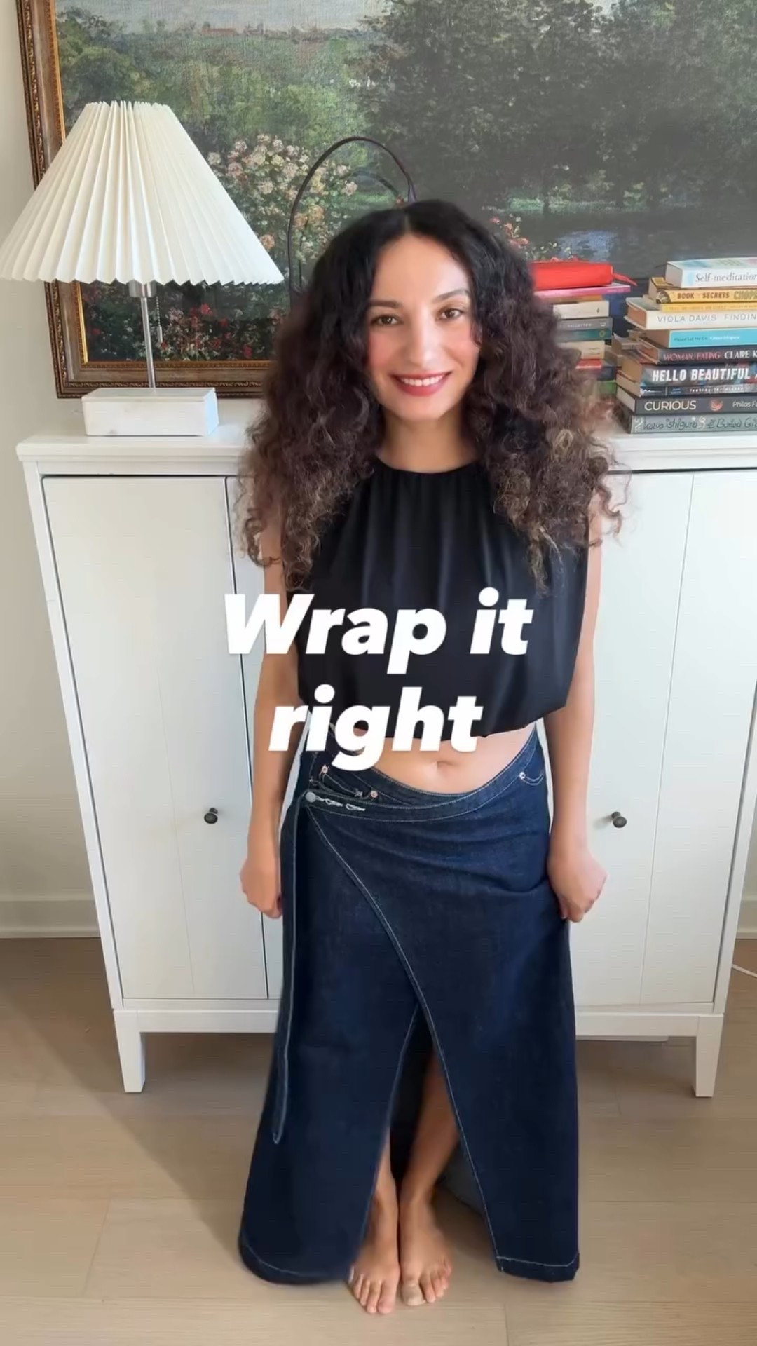 Follow for more outfit ideas😎
.
Denim dreams wrapped up just right! Crop top, belt on the belly, and a leather jacket to keep things spicy🔥
.
NYC #fashionblogger #fallootd #styleinspo