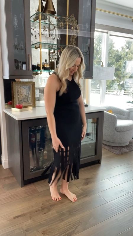 The LBD you need in your closet!! 

Rails knit dress is so interesting, has beautiful movement and is sure to turn heads! Pack it for your next vacation, wear to work or for a night out. I am in my true size medium. 

#nordstrom #rails #vacationdress #capsulewardrobe #blackdress #nightout 



#LTKtravel #LTKstyletip #LTKover40
