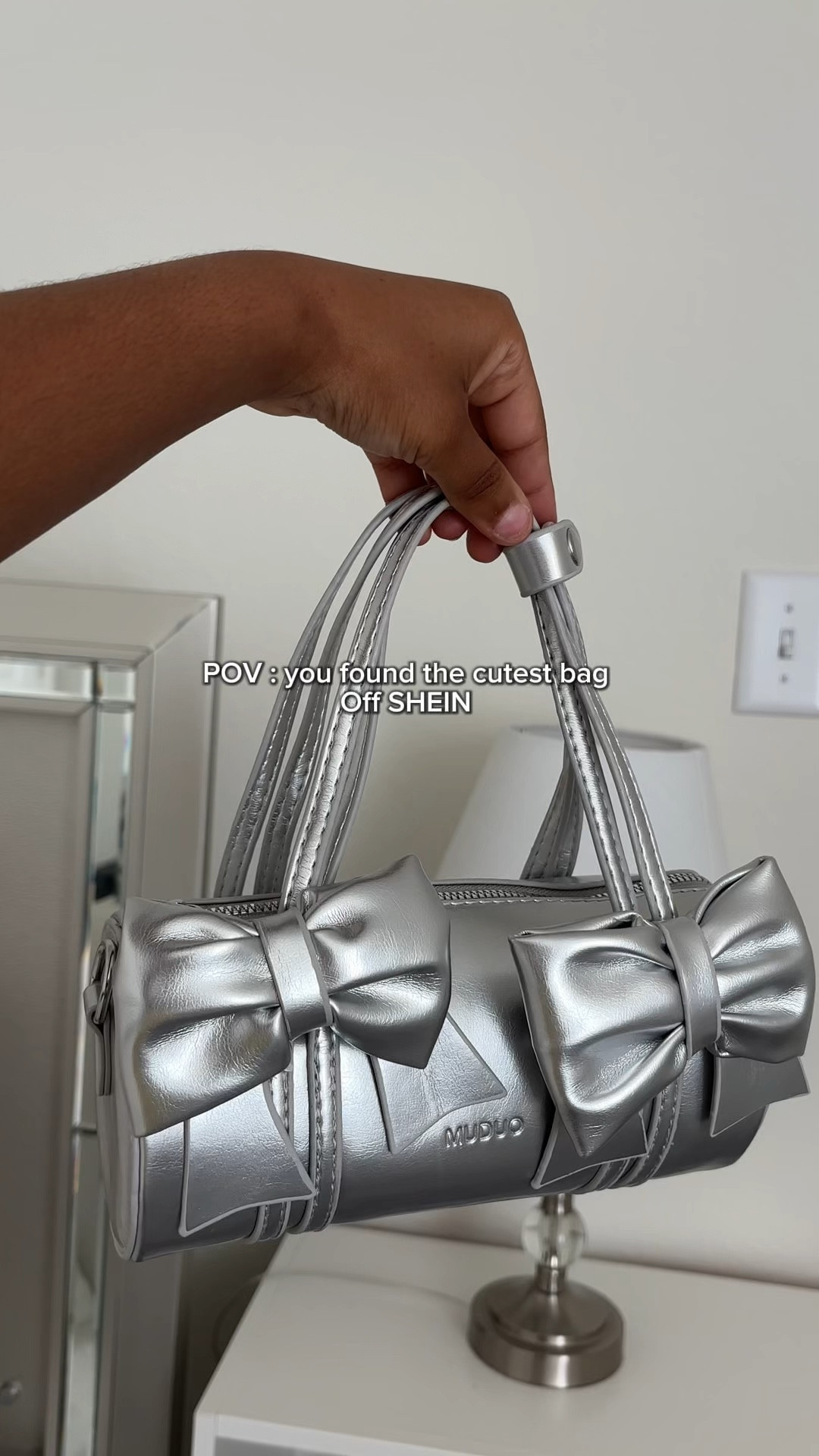 The cutest bow baggg!! 🖤

#LTKItBag #LTKFindsUnder100 #LTKBeauty