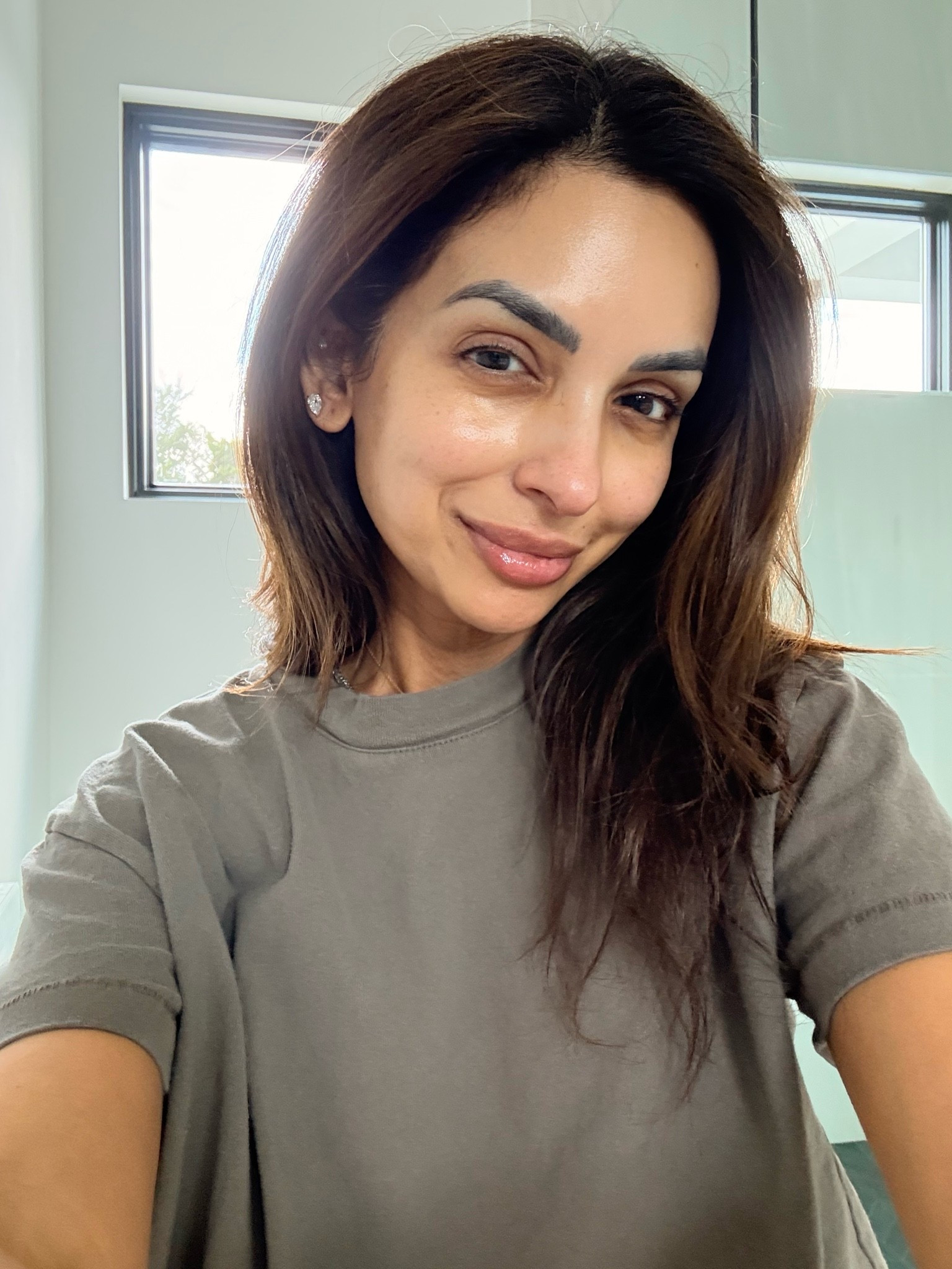 Today's skincare routine 
Eye cream: code NASREEN20 will work for 20% off new and returning customers!! 
SPF: use NASREEN10 on top of current sale
Vit C glow oil: 30% off this weekend only

#LTKBeauty #LTKgrwm