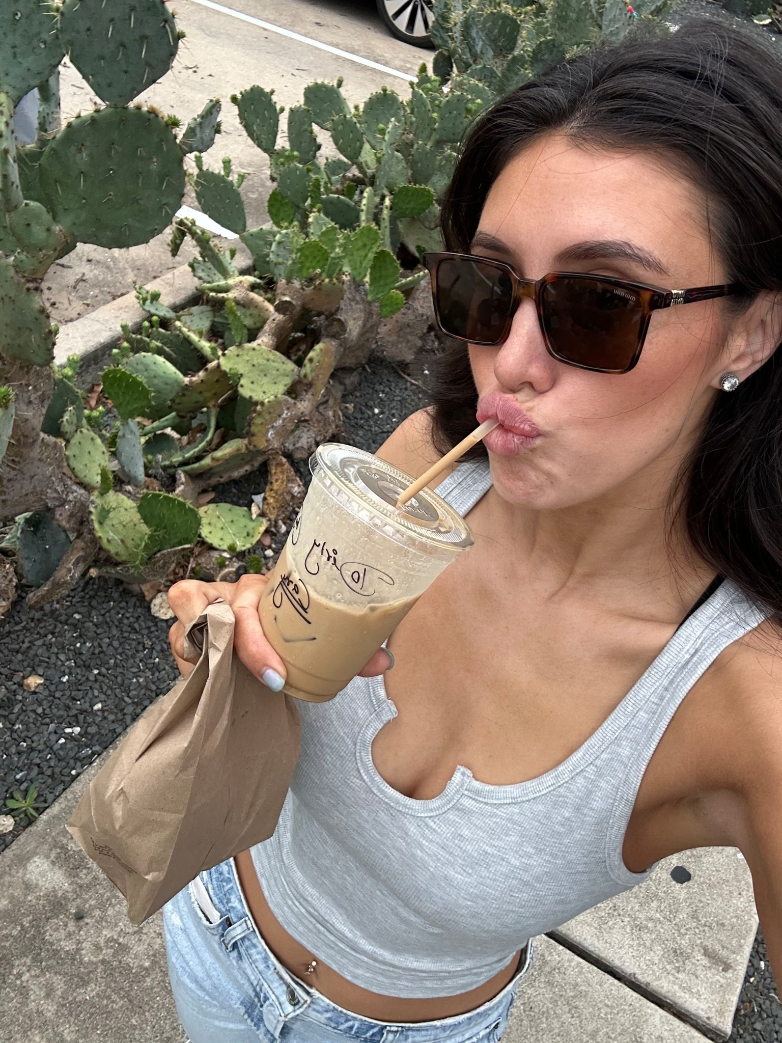 Summer outfit basics


Distressed jeans, light, wash, jeans, brown, sunglasses, fitted tank top, body con, tank top, grey, tank top, diamond, stud, earrings, summer outfit, summer top, Austin outfit, Austin style

#LTKootd #LTKdayinmylife #LTKgrwm