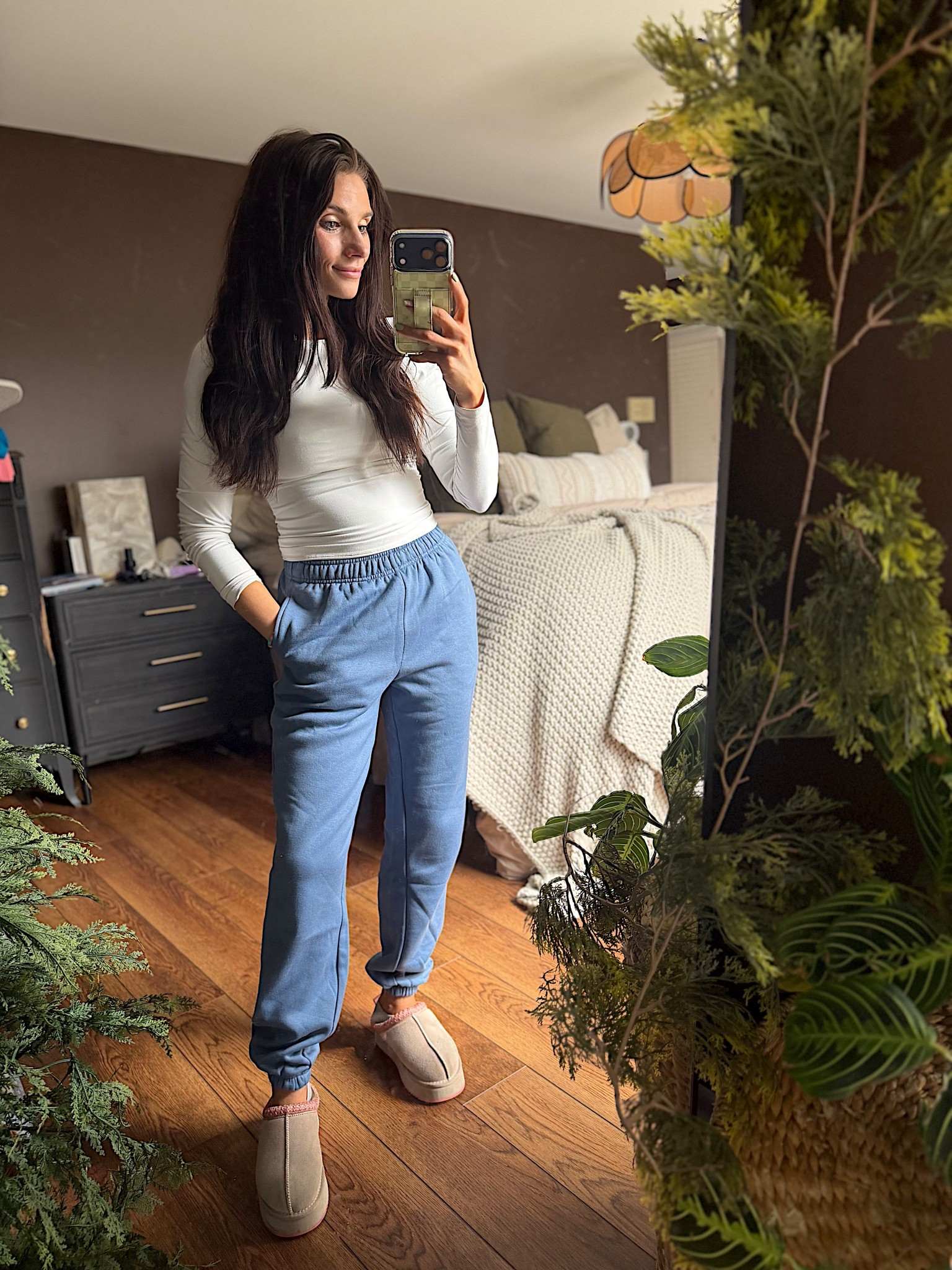 Catching up on housework today after being outside all day yesterday! Threw on some of my favorite basics for a comfy day at home 🤍

#LTKmomlife #LTKgrwm #LTKootd