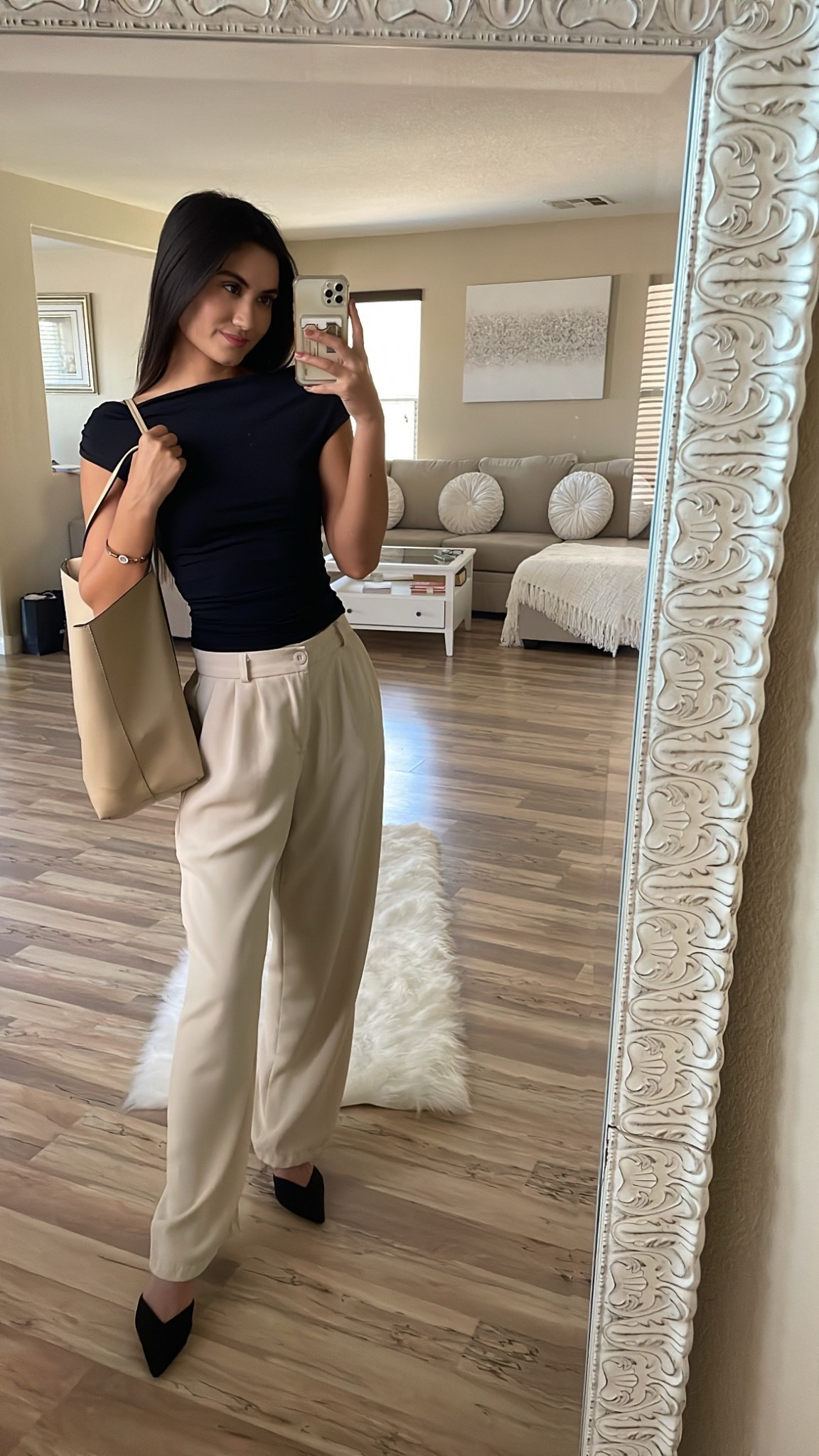 work outfit inspo🖤 
bag: H&M 





workwear, work style, minimal style, minimalist outfit, minimal wear, neutral style, neutral outfit, business casual, office outfit, office chic, office style, simple style, business chic, 

#LTKWorkwear #LTKStyleTip #LTKShoeCrush