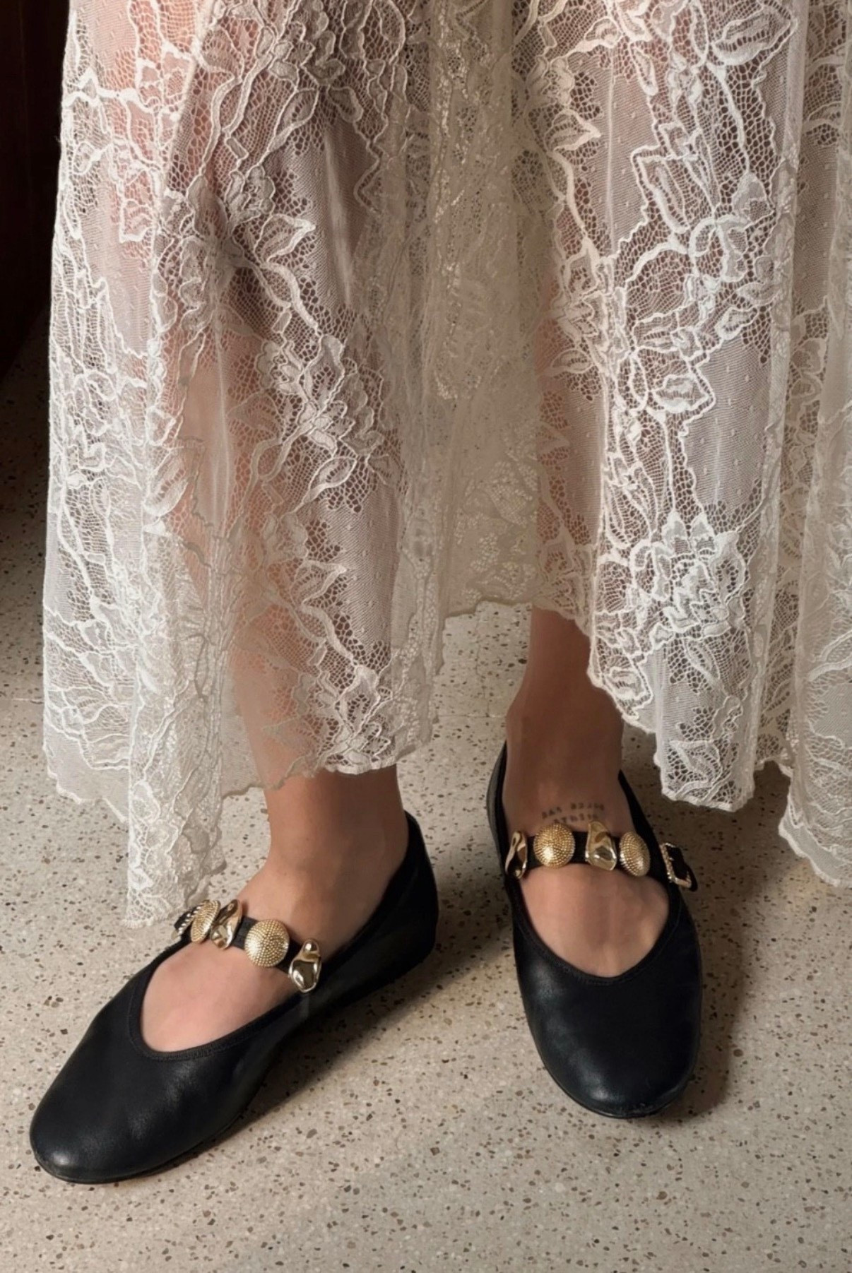 Black flats
Statement shoes 

#LTKShoeCrush #LTKStyleTip