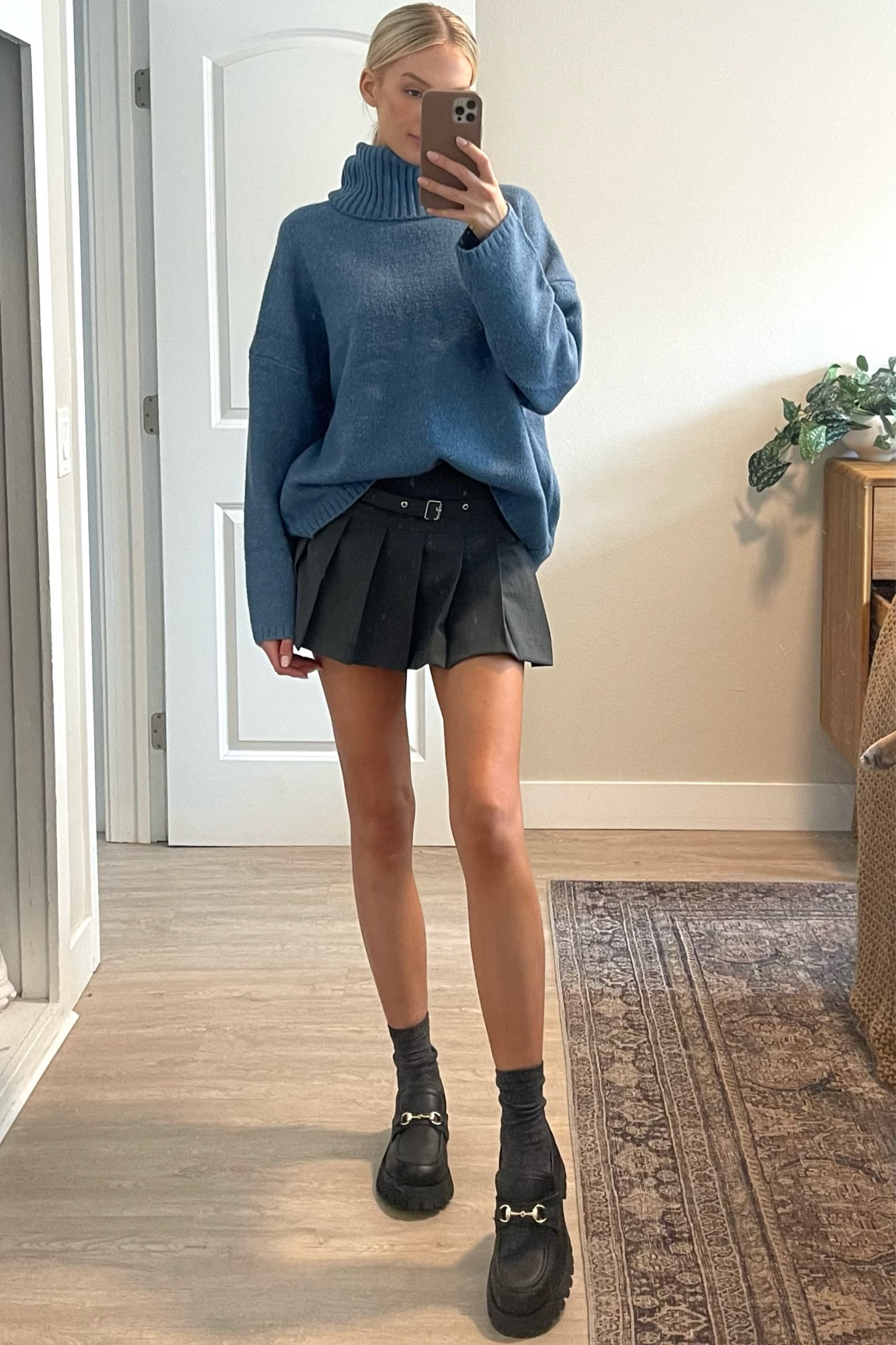 Sweater- M, Zara skort- XS (Can't link), loafers- sized up 

#abercrombie #revolve #shoes #loafers #sweater #skort #fallfashion #ootd #fallstyle


#LTKGiftGuide #LTKshoecrush #LTKSeasonal