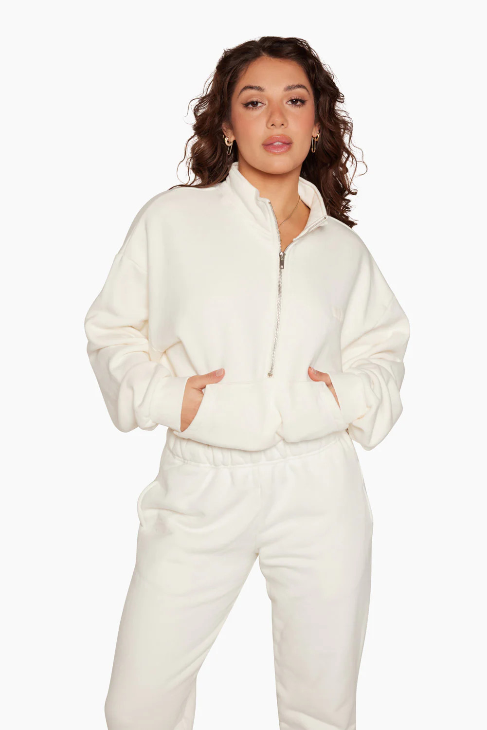 HEAVYWEIGHT SWEATS

                             
                            




    HALF ZIP

... | SET Active