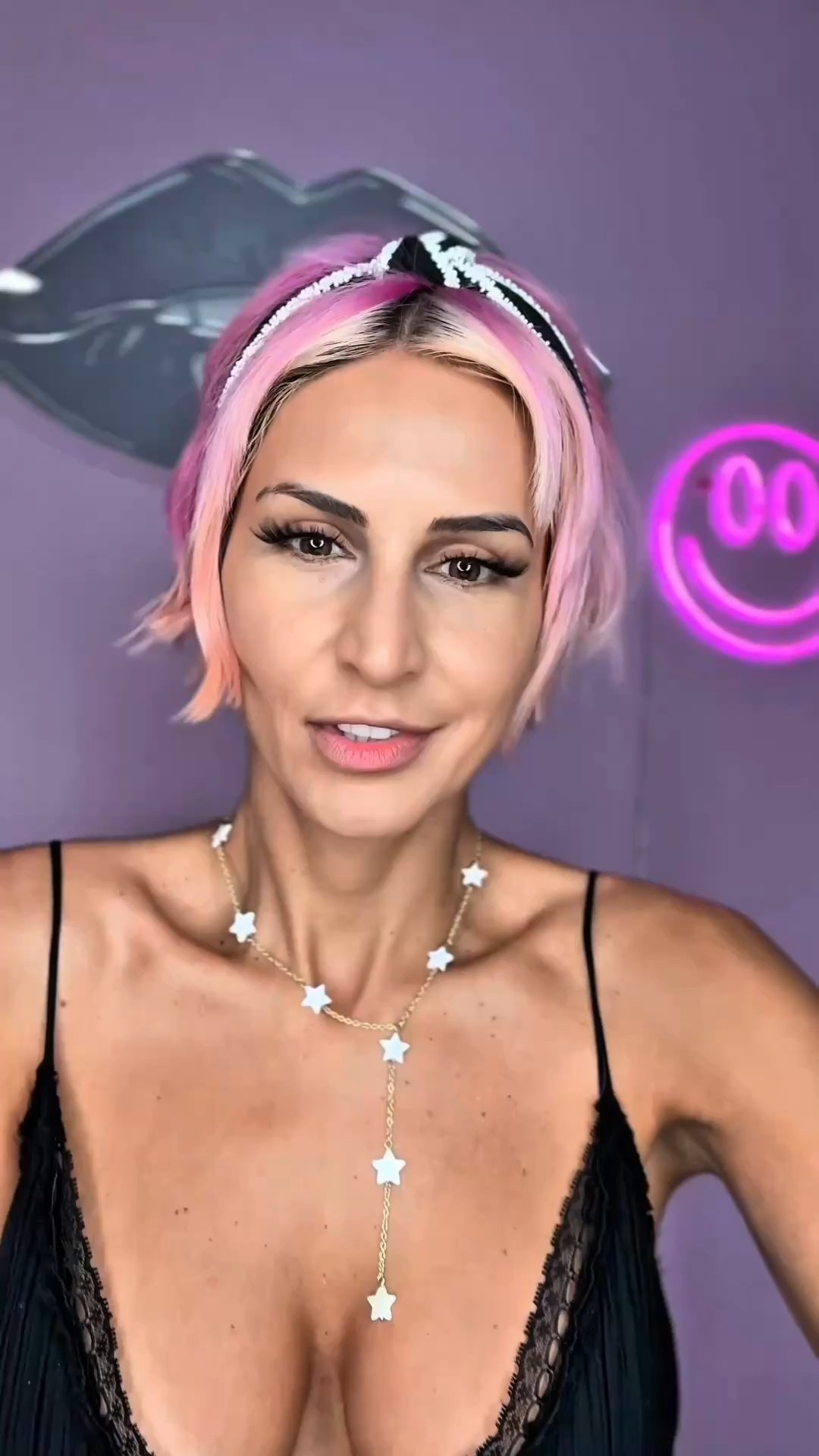 When you don’t want foundation but still want that healthy glow  

This is what I wear when I want compliments on my skin… not my makeup 

No makeup makeup look lovers… this lightweight skin tint is your new BFF 

#NoMakeupMakeup #NoMakeupMakeupLook
#SkinTint #GlowySkin
#LightCoverage

#LTKStyleTip #LTKBeauty #LTKTravel
