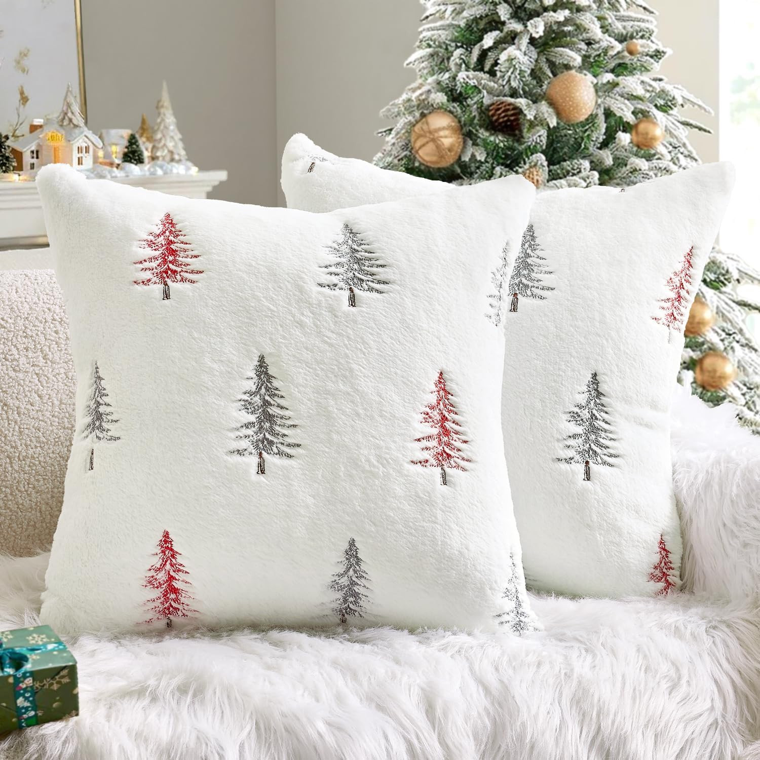MIULEE Christmas Decorative Faux Fur Pillow Covers 18x18 Inch White Red | Amazon (US)