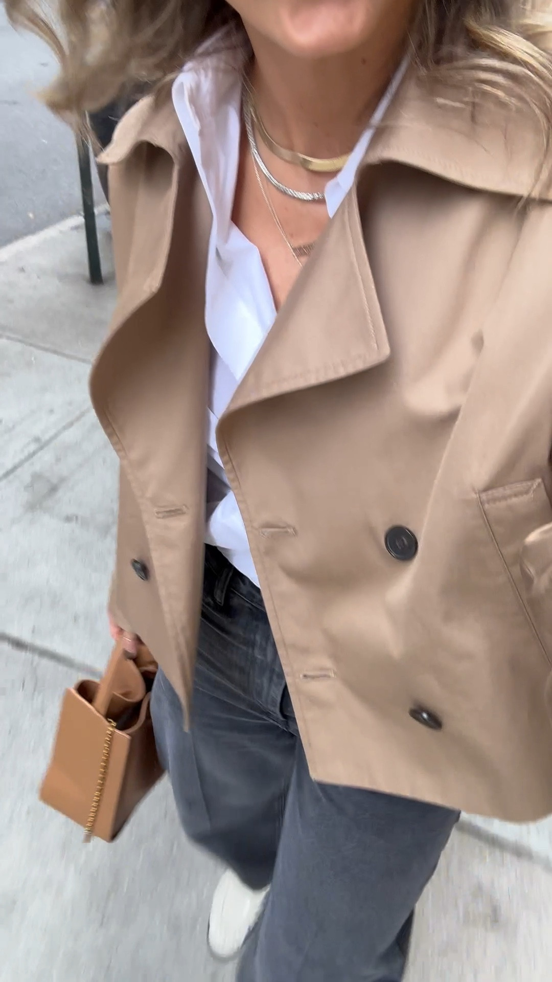Loves a cropped trench🤎.

#LTKOver40 #LTKStyleTip #LTKWorkwear