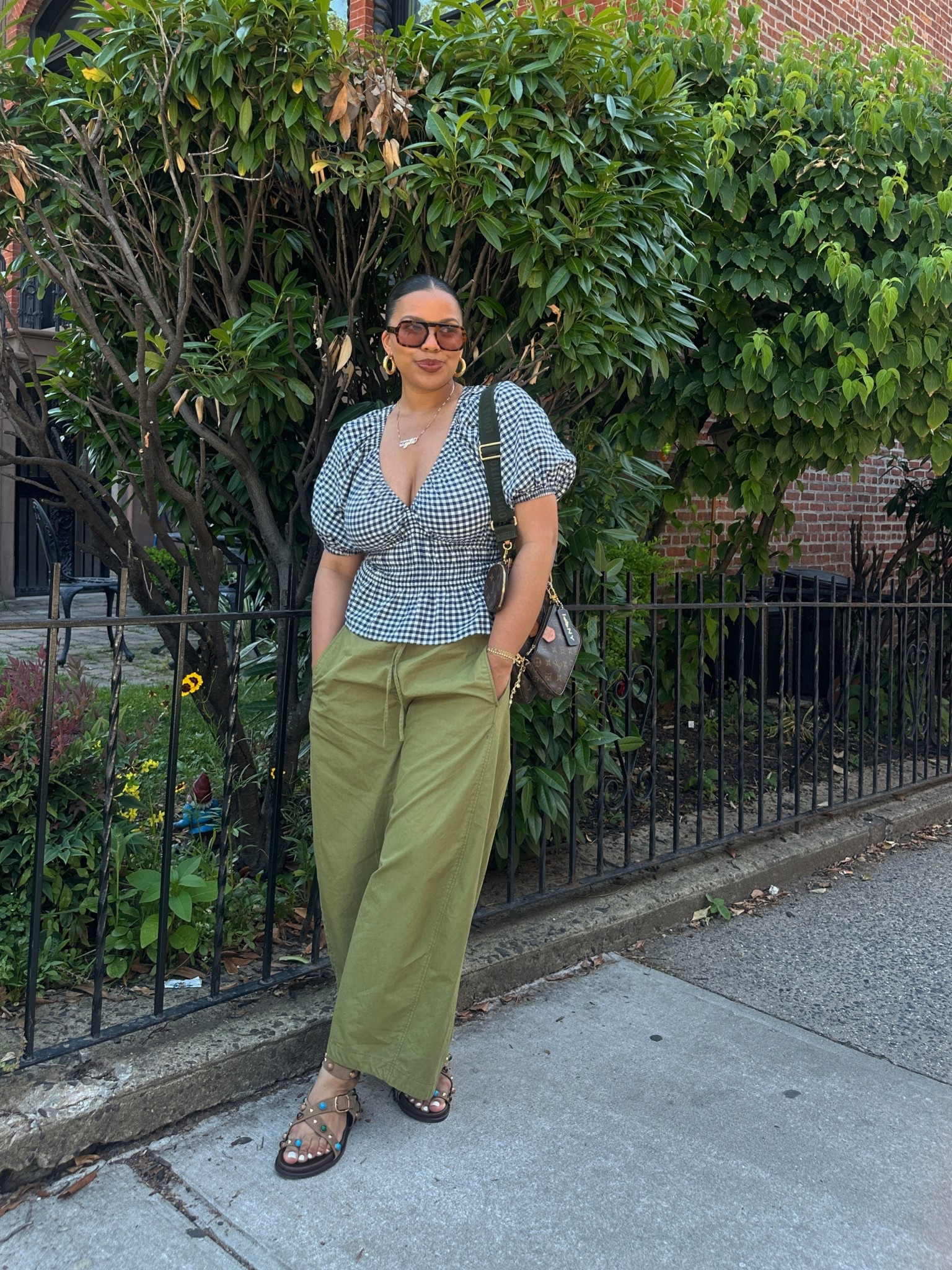 Summer outfit inspo: barrel trousers, puff sleeve top, strappy sandals 