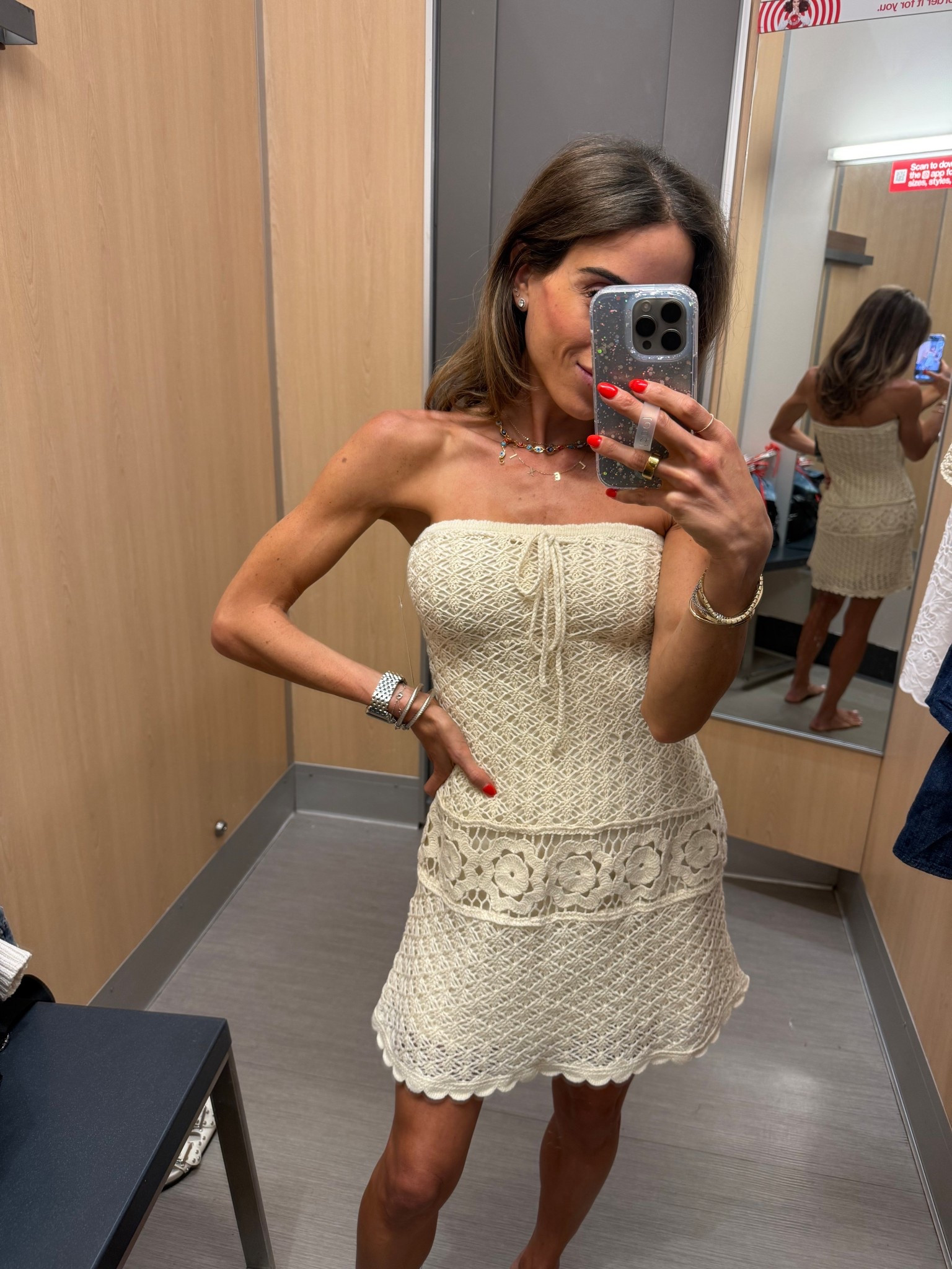 Super cute crochet strapless dress for vacation or spring. Also comes in pink! Size xxs 

#LTKSeasonal #LTKPetite