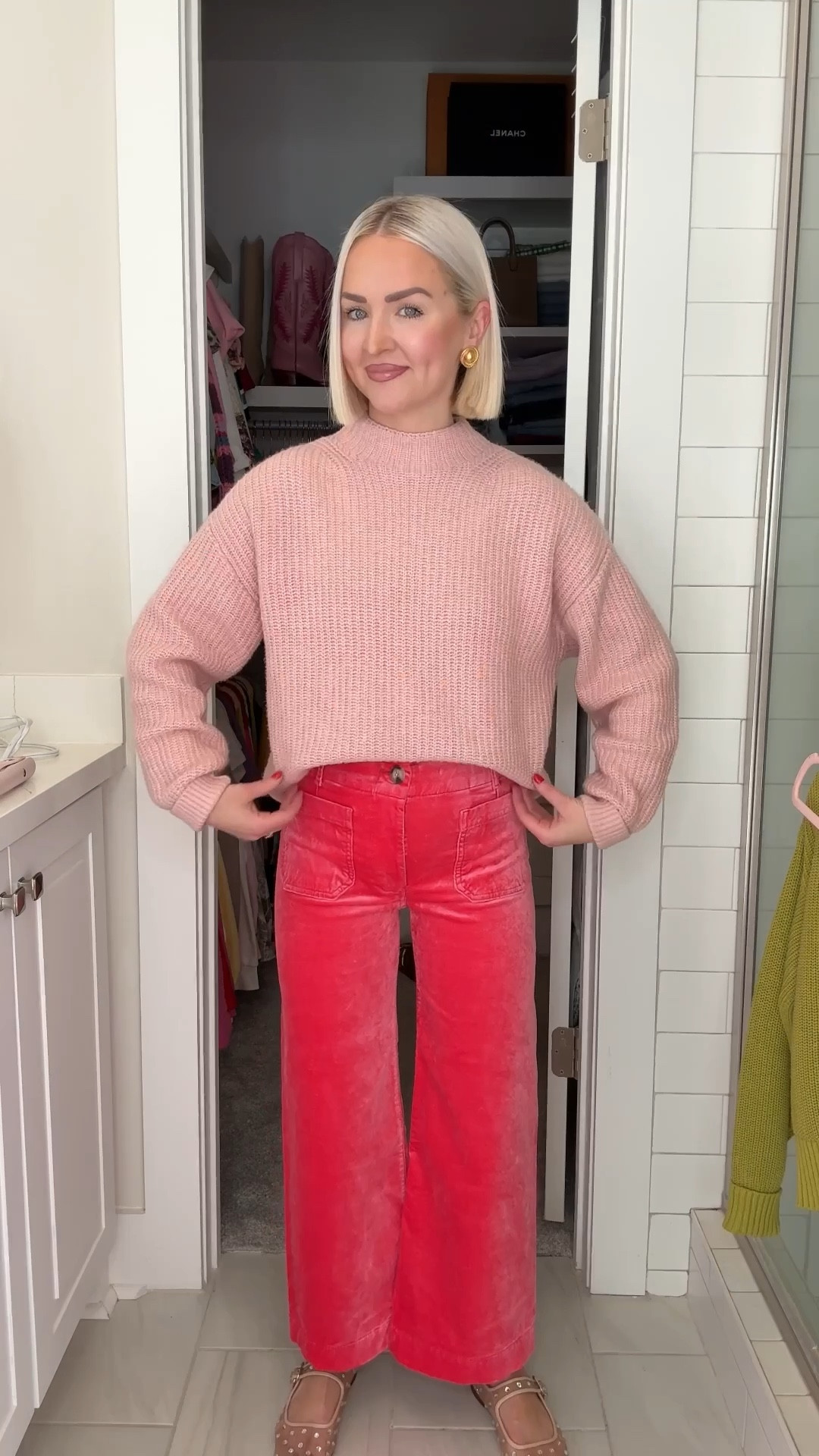 Pink velvet pants (size 24 regular) / monochromatic pink outfit / casual holiday outfit inspo / mom holiday outfit 

#LTKPetite #LTKHoliday #LTKgrwm