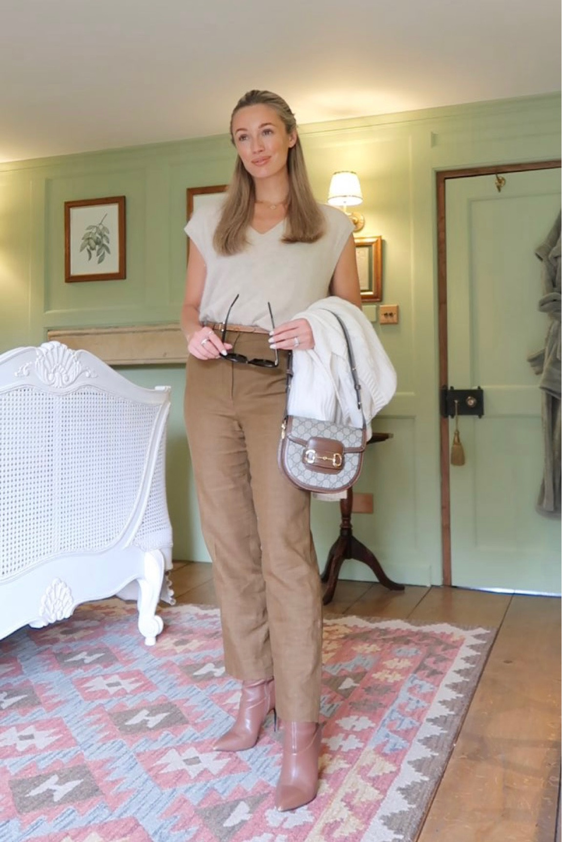 Next outfit in my 30 days of autumn outfits! Another tonal look with transitional layers to make it versatile for the sunnier autumn days. 

Autumn outfits, autumn fashion, fall fashion, fall outfits, trousers, Gucci bag

#LTKSeasonal #LTKworkwear #LTKeurope